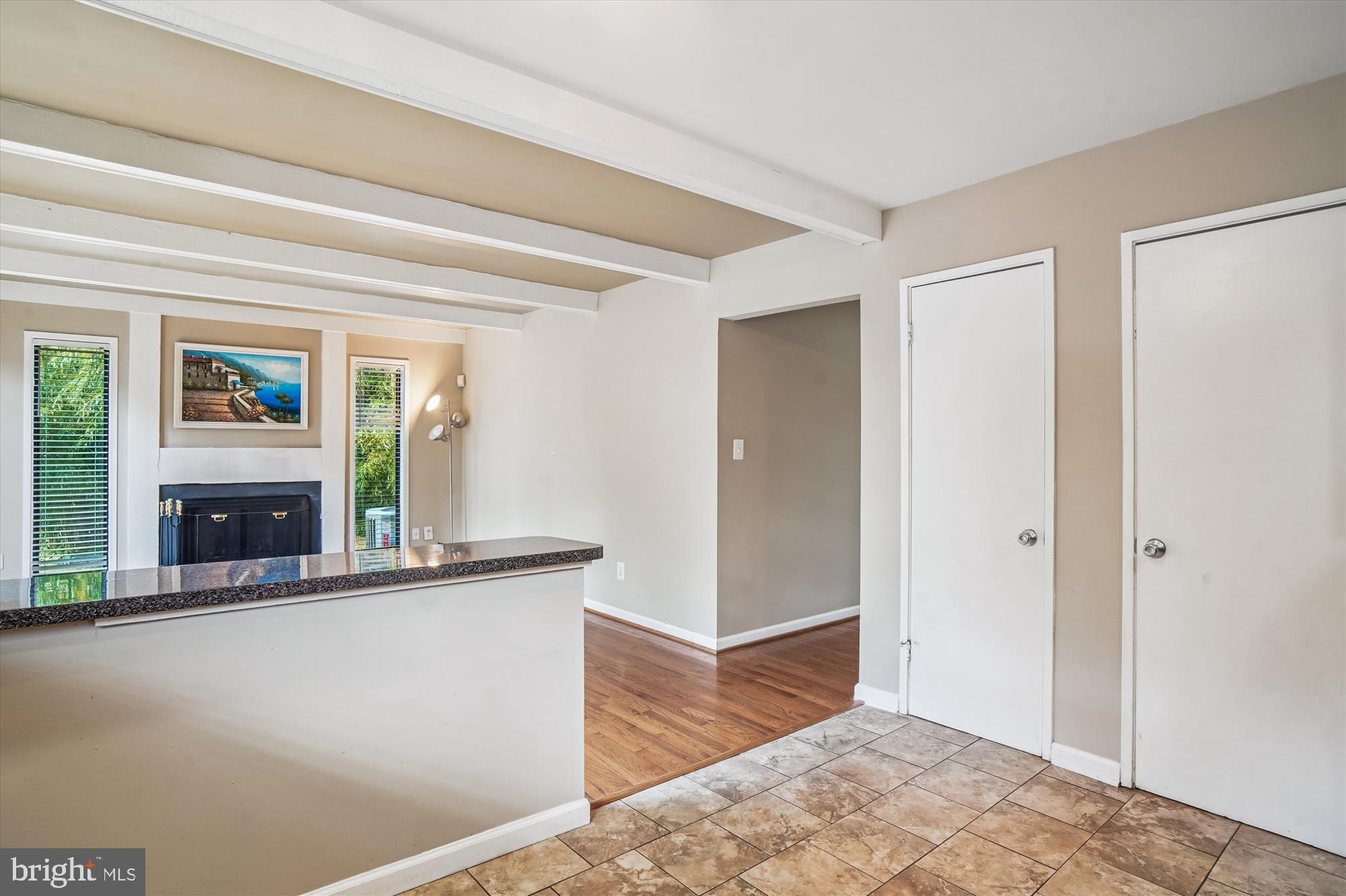 THE POINTS - Residential