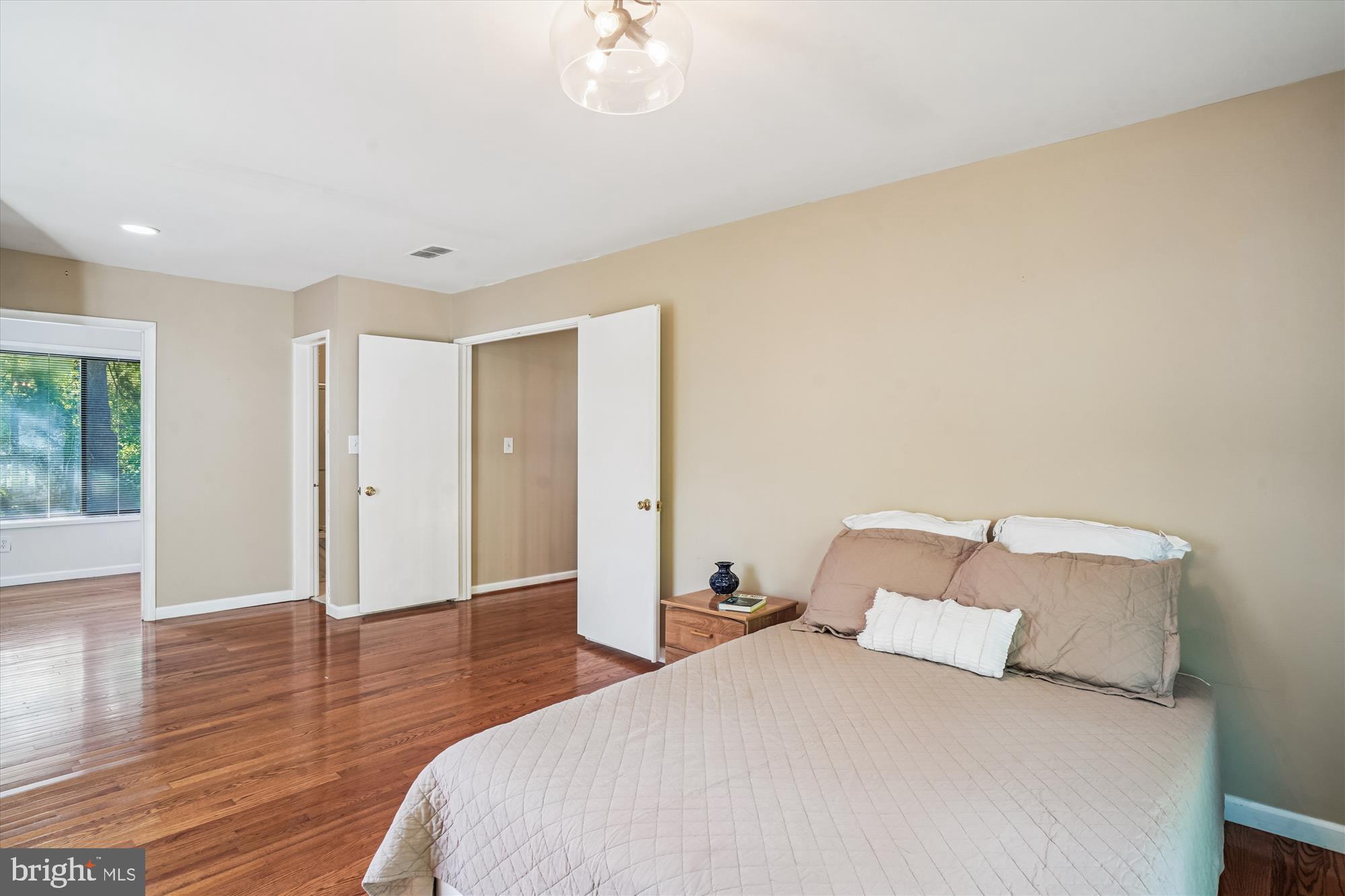 THE POINTS - Residential