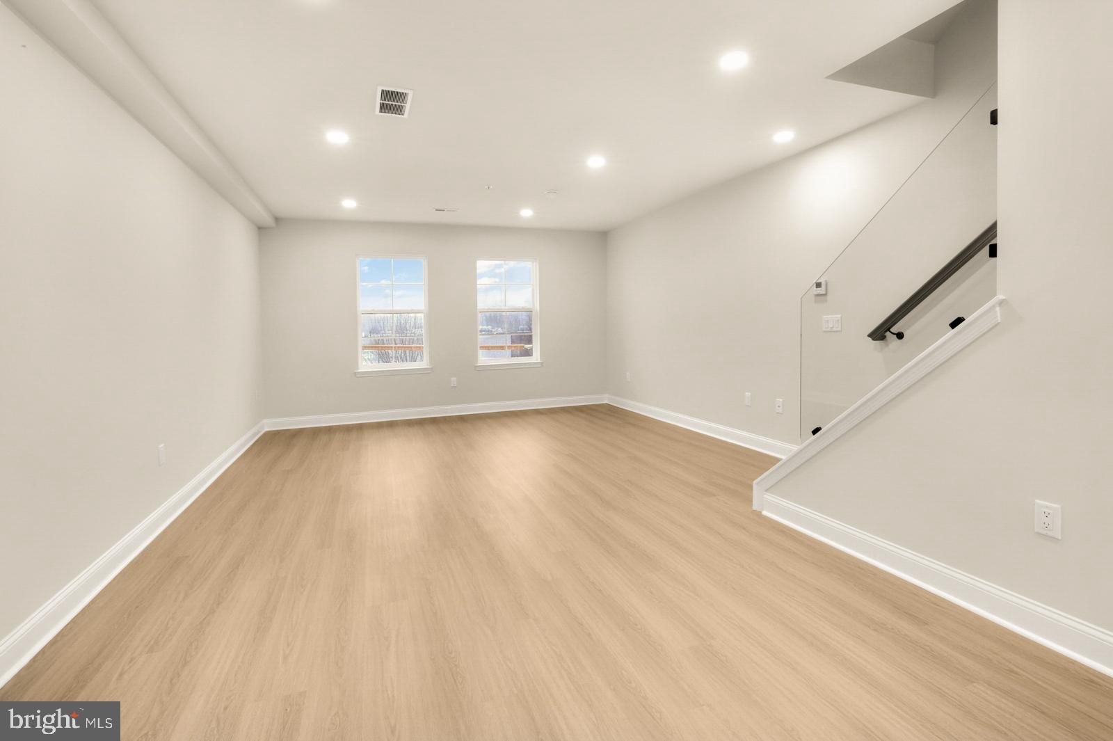 WYNNEFIELD HEIGHTS - Residential Lease