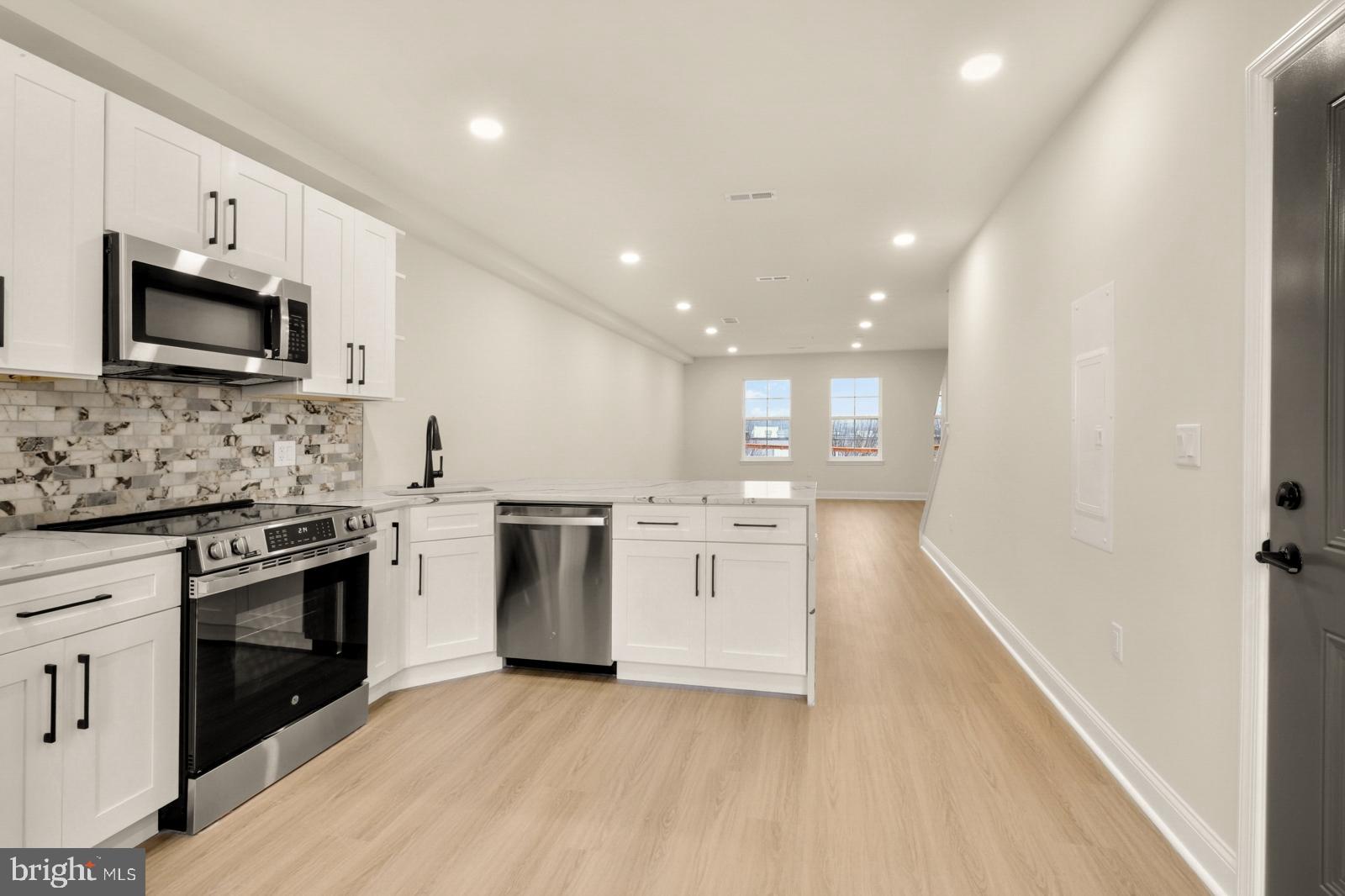 WYNNEFIELD HEIGHTS - Residential Lease