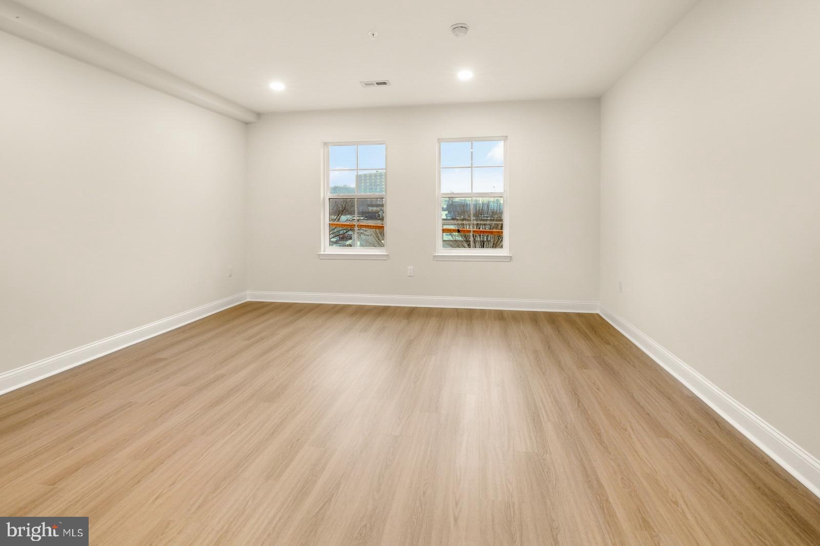 WYNNEFIELD HEIGHTS - Residential Lease