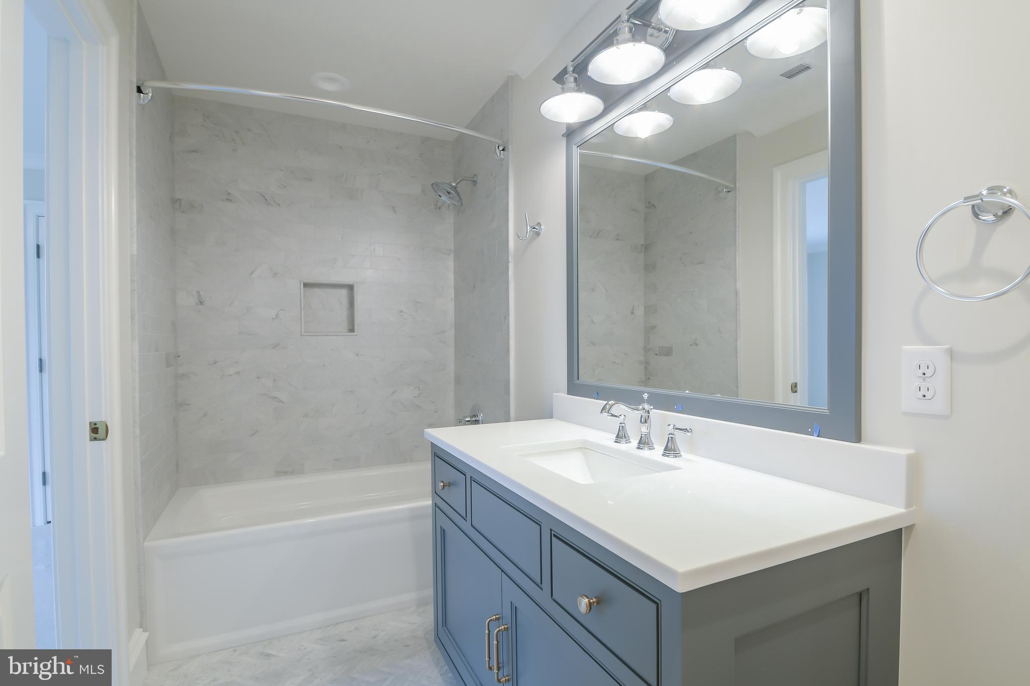 HAMPTON PARK - Residential