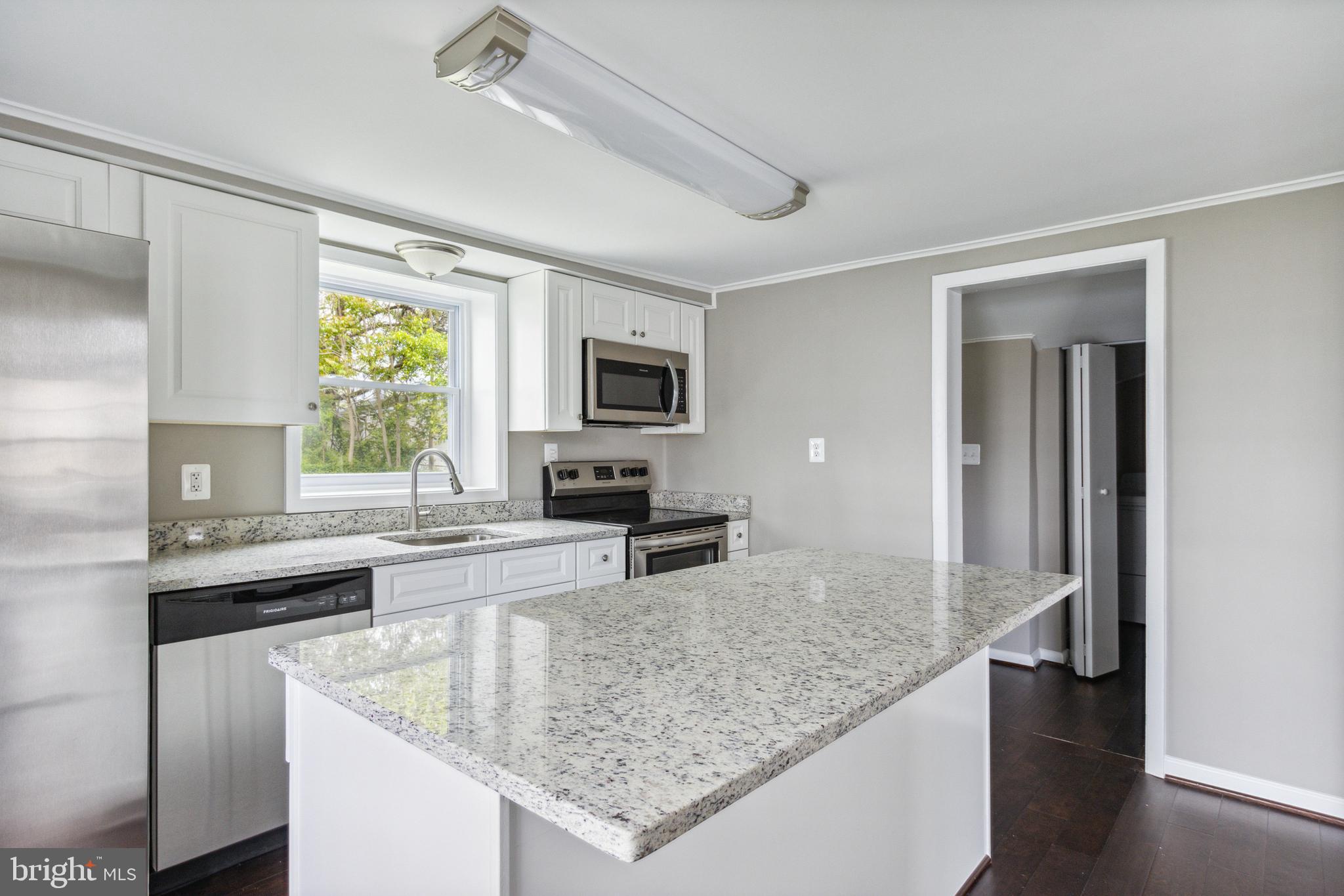 BRUNSWICK - Residential