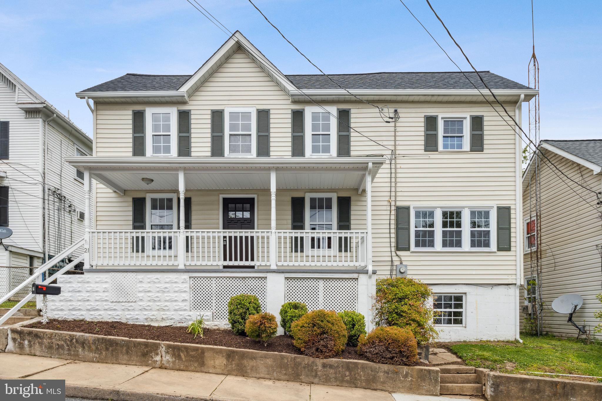 BRUNSWICK - Residential