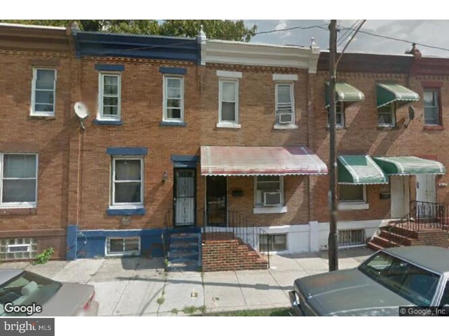Calling all investors nice 2 bedroom needs cleanout,updated kitchen, sold in an AS IS condiition,gas heat & hot water,newer heater, won't last