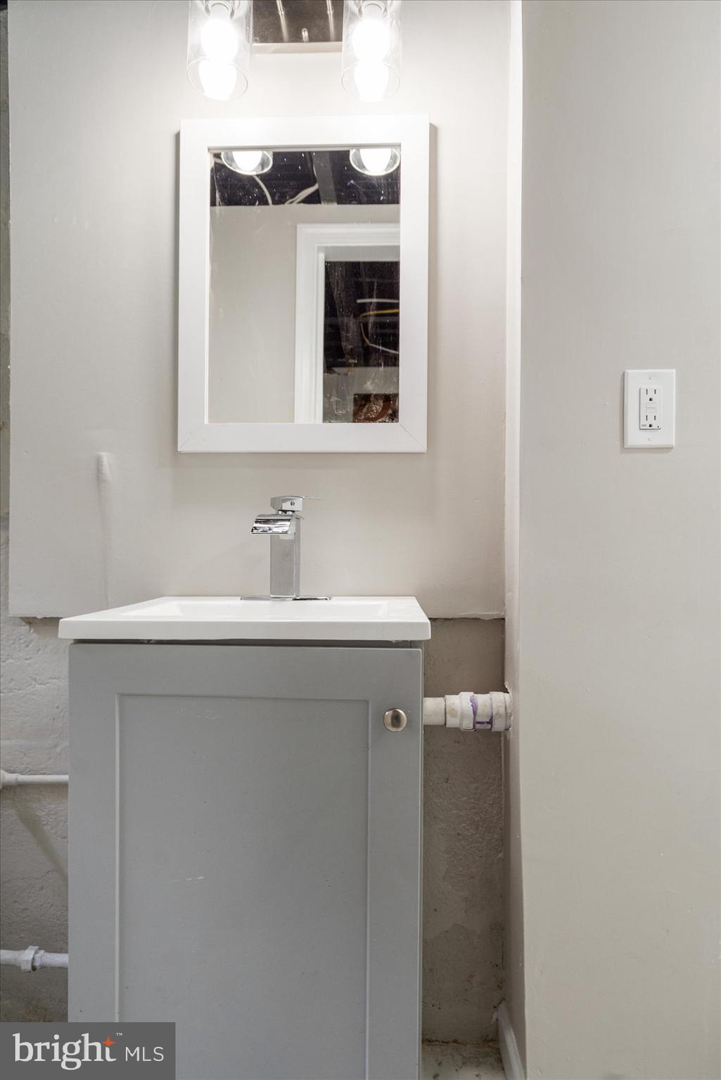 PARKVILLE - Residential Lease