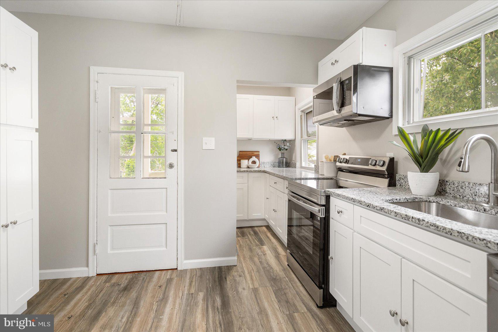 PARKVILLE - Residential Lease