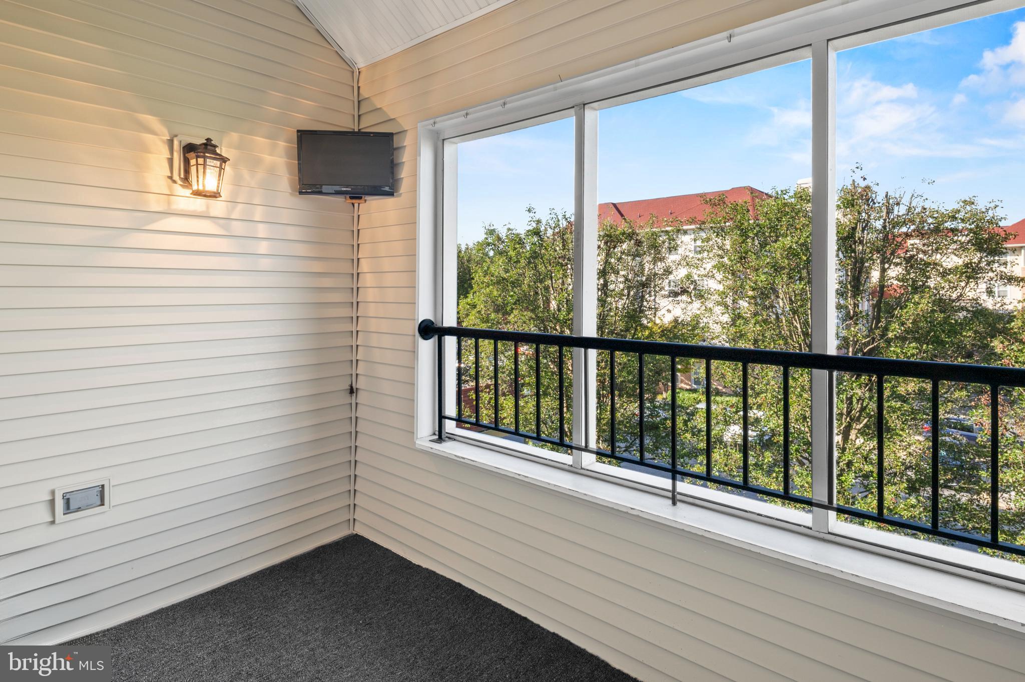 WAVERLY WOODS - Residential Lease