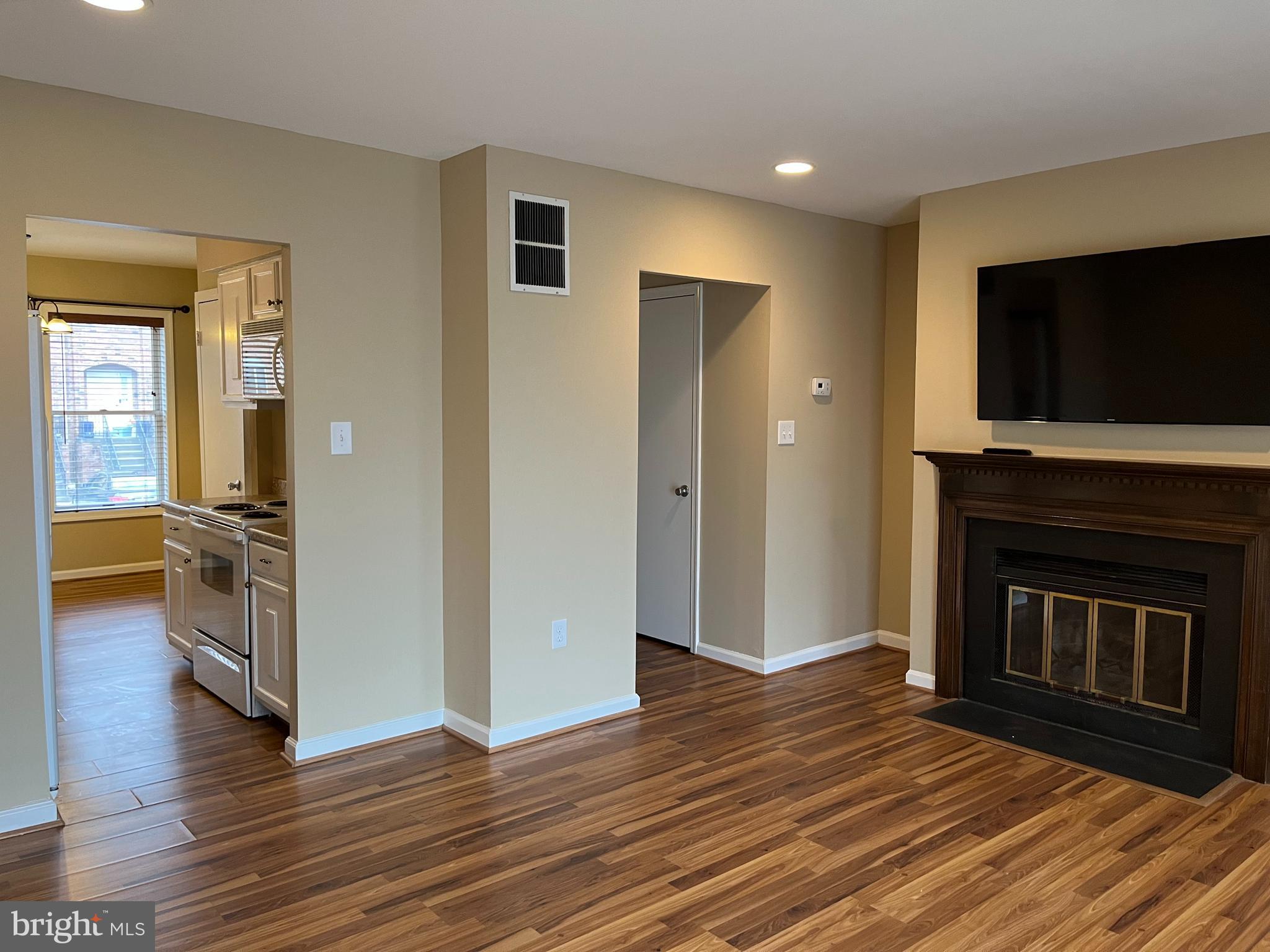 CHARING CROSS - Residential Lease