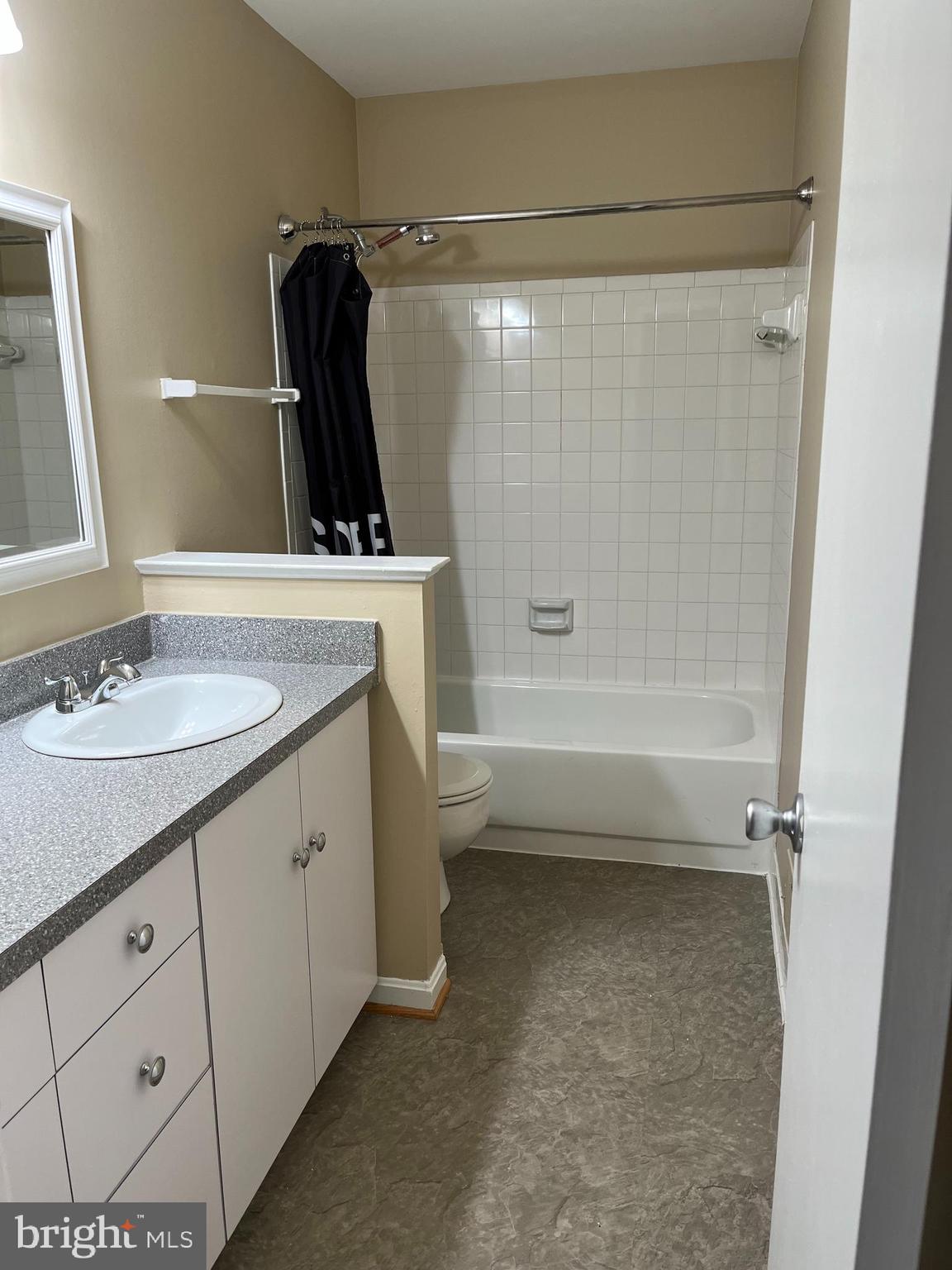 CHARING CROSS - Residential Lease