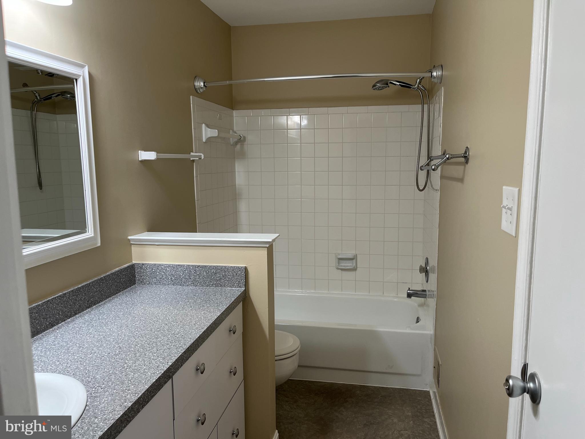 CHARING CROSS - Residential Lease