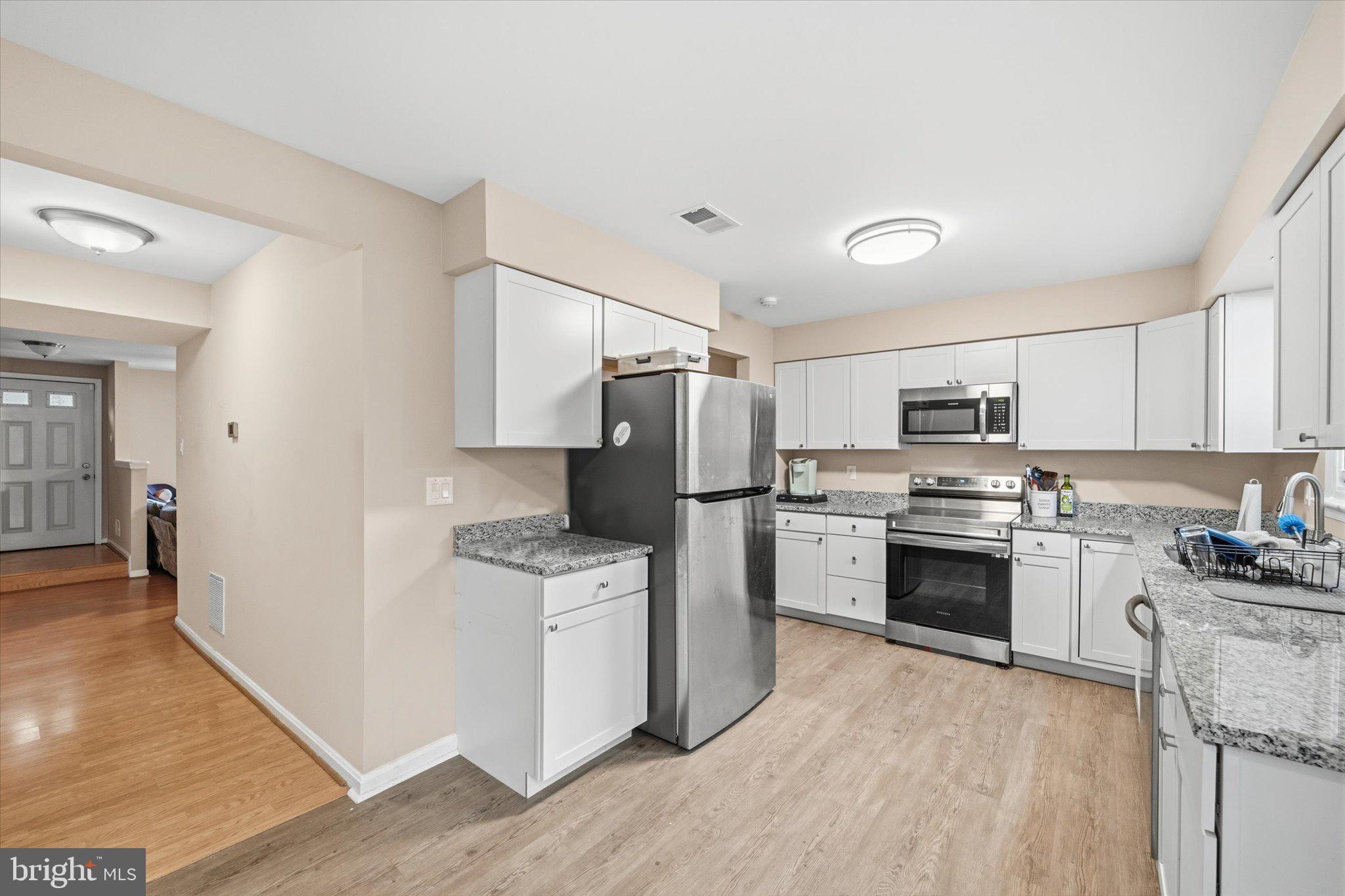 GREENCASTLE MANOR - Residential