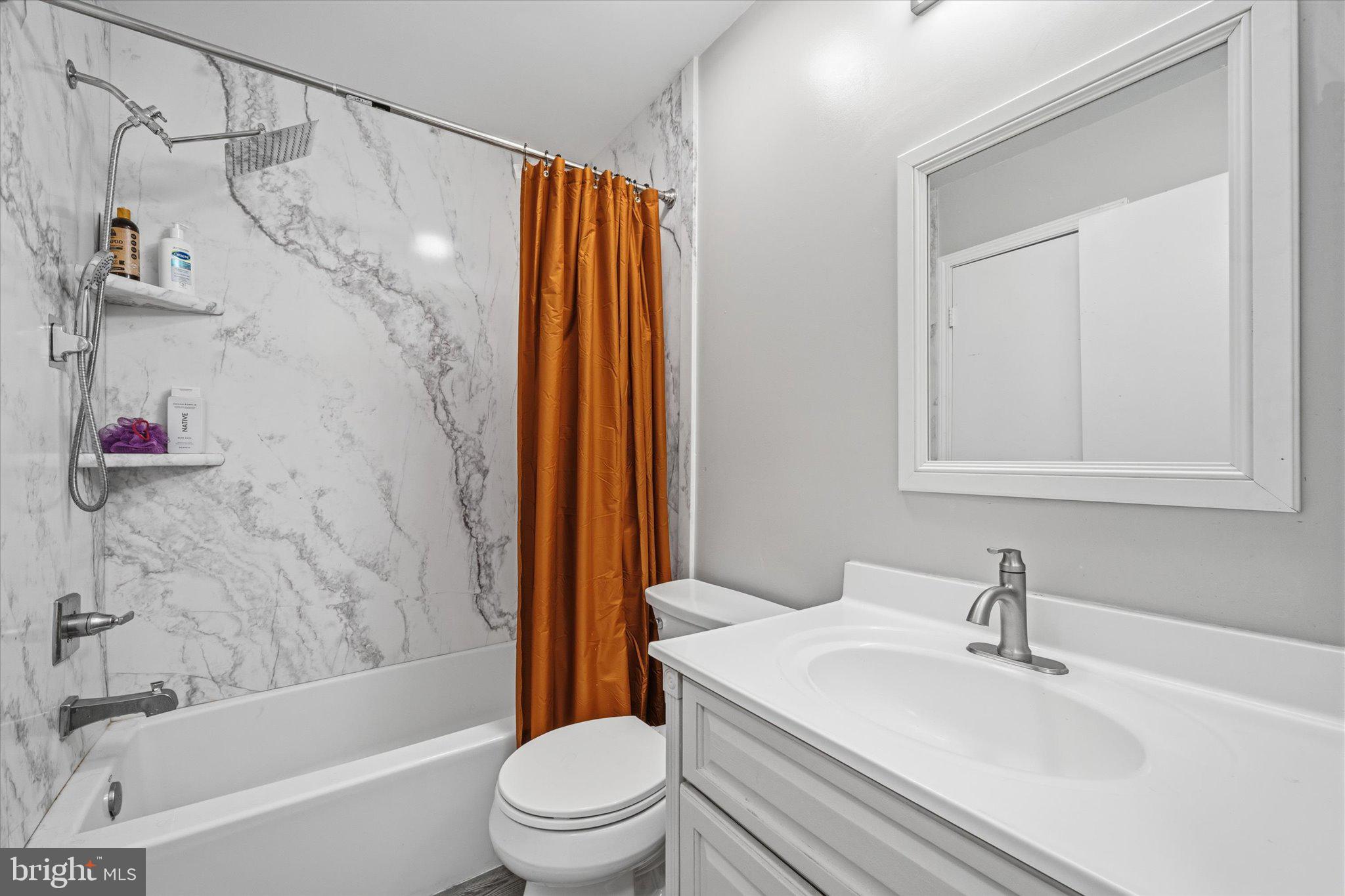 GREENCASTLE MANOR - Residential