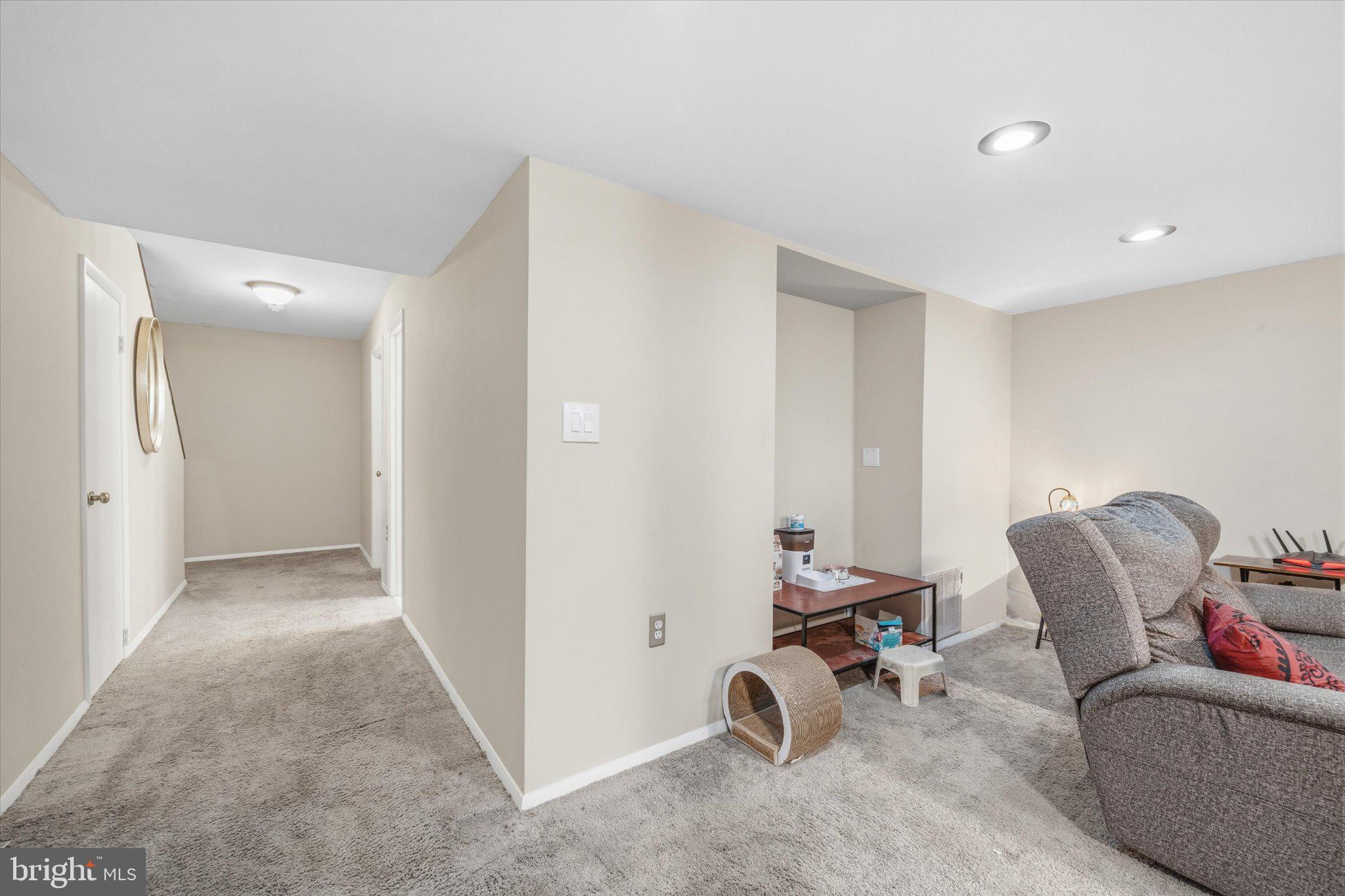 GREENCASTLE MANOR - Residential