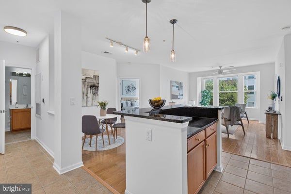 2665 PROSPERITY AVE APT 318, FAIRFAX, VA 22031 - Image 7444bd0e50dda97ca3cdae46a3554321/33433897