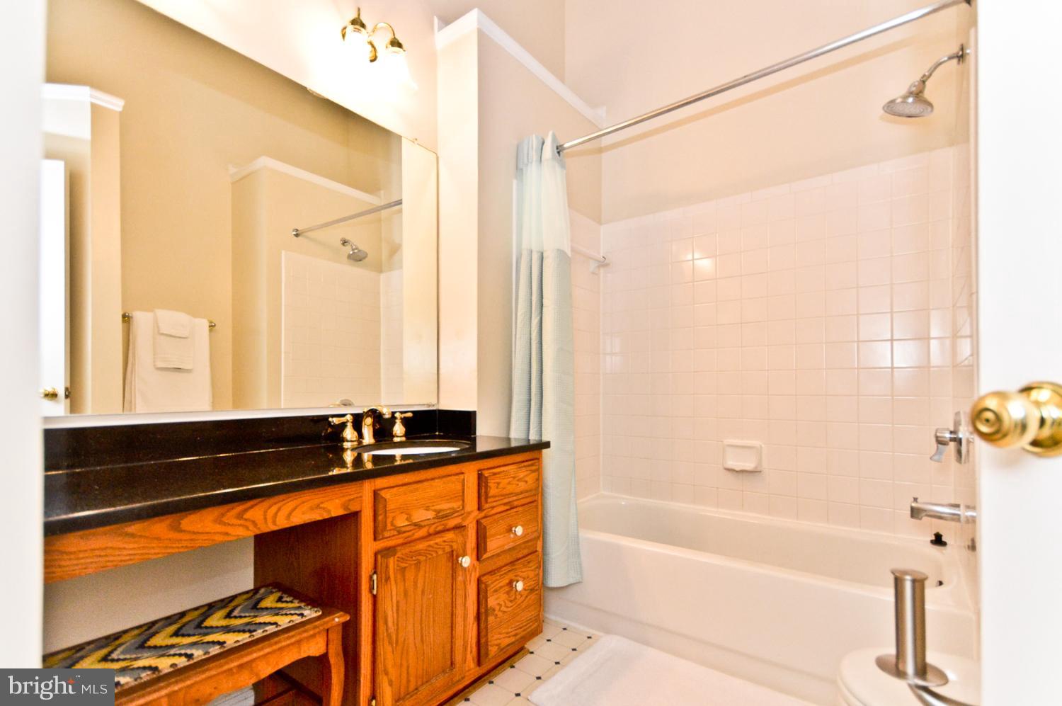 MANCHESTER LAKES - Residential