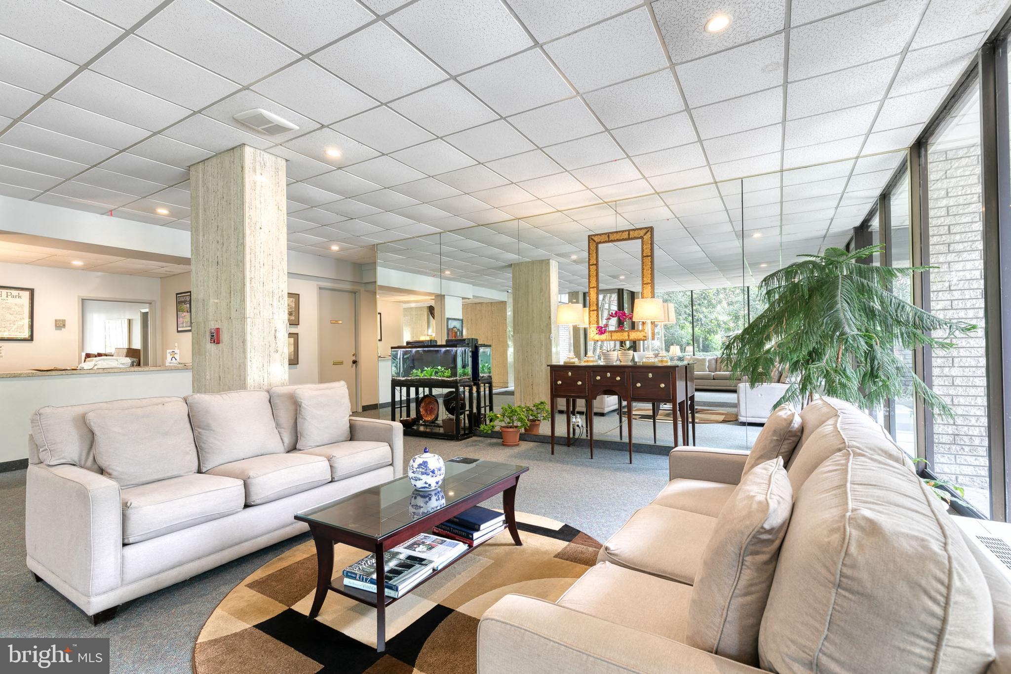 ROLAND PARK - Residential