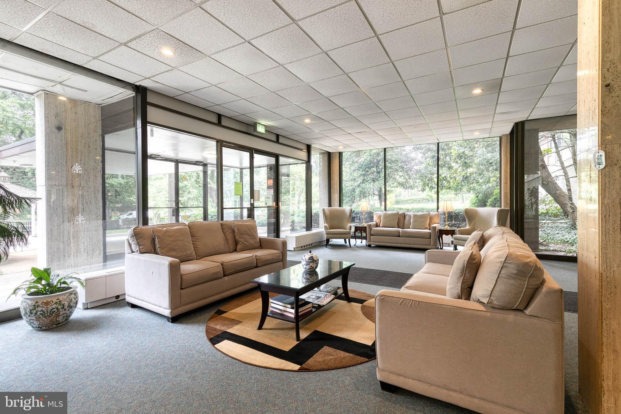 ROLAND PARK - Residential