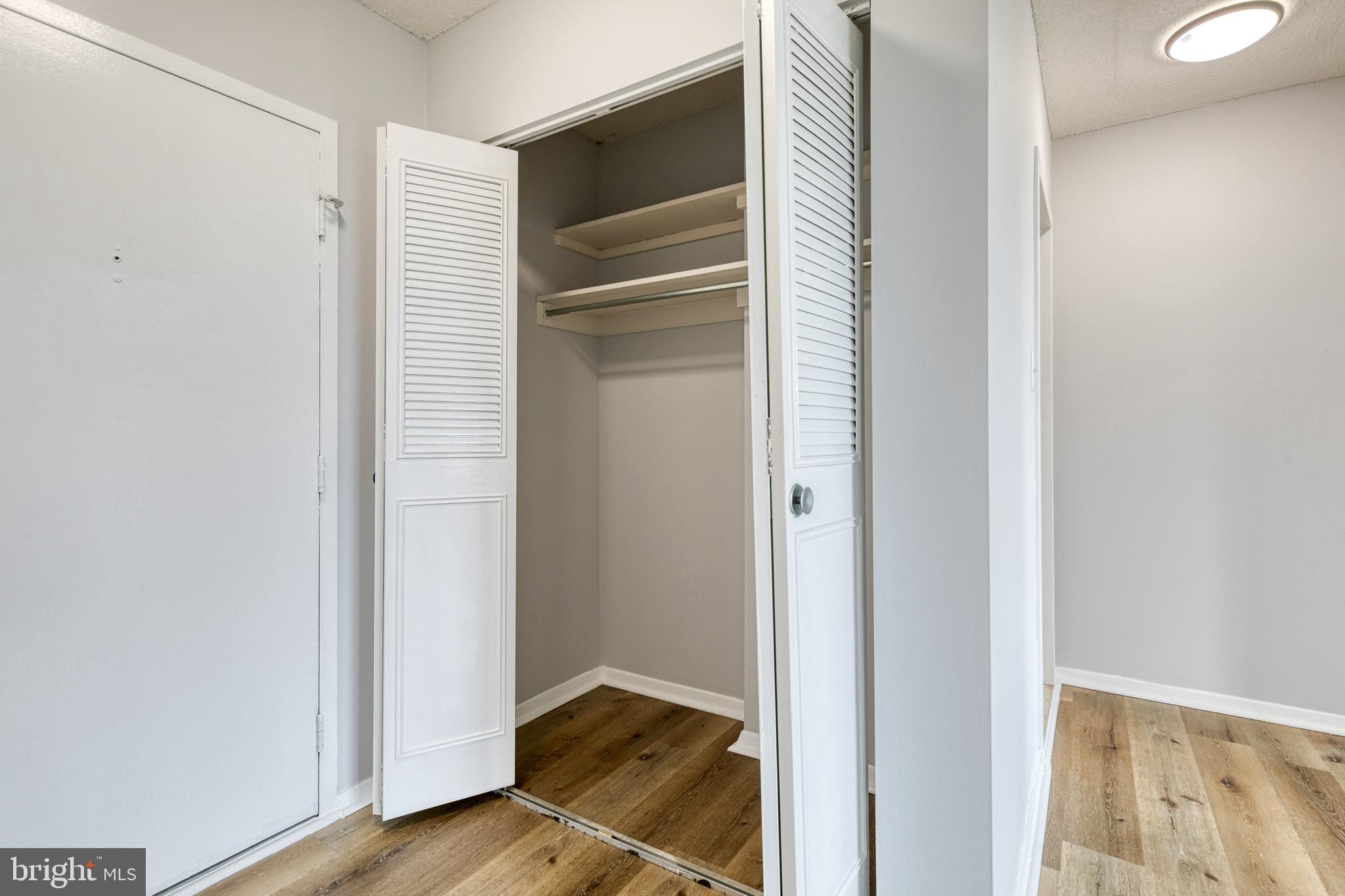 ROLAND PARK - Residential