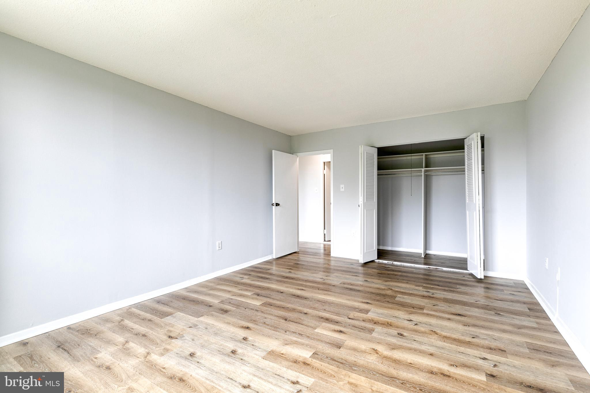 ROLAND PARK - Residential