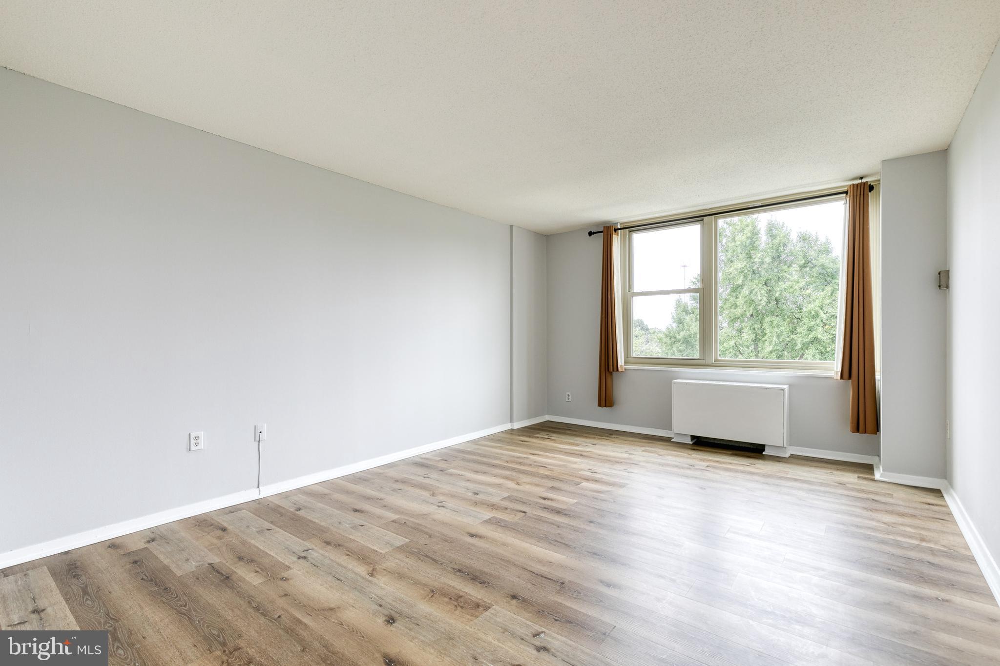 ROLAND PARK - Residential