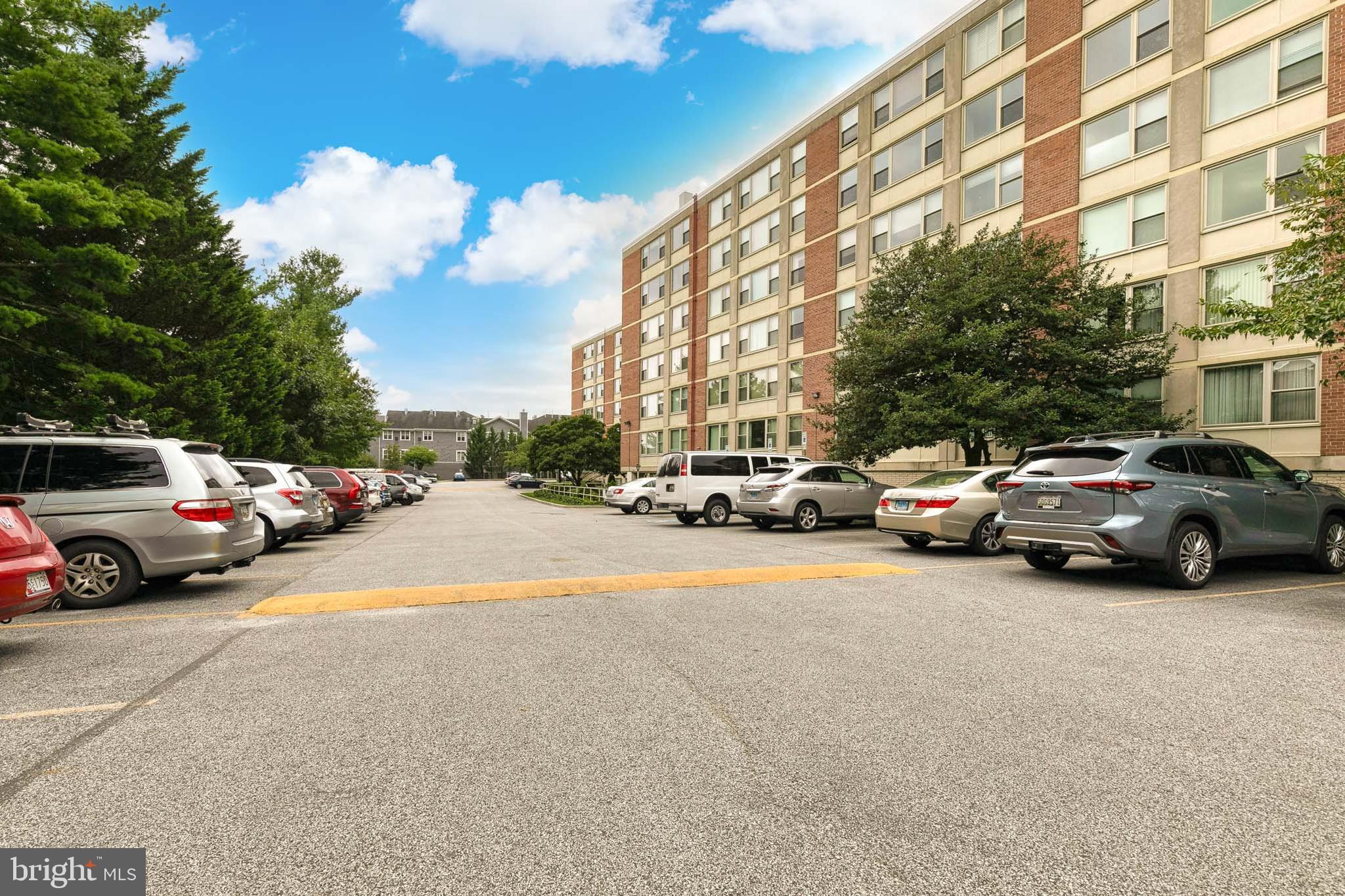 ROLAND PARK - Residential