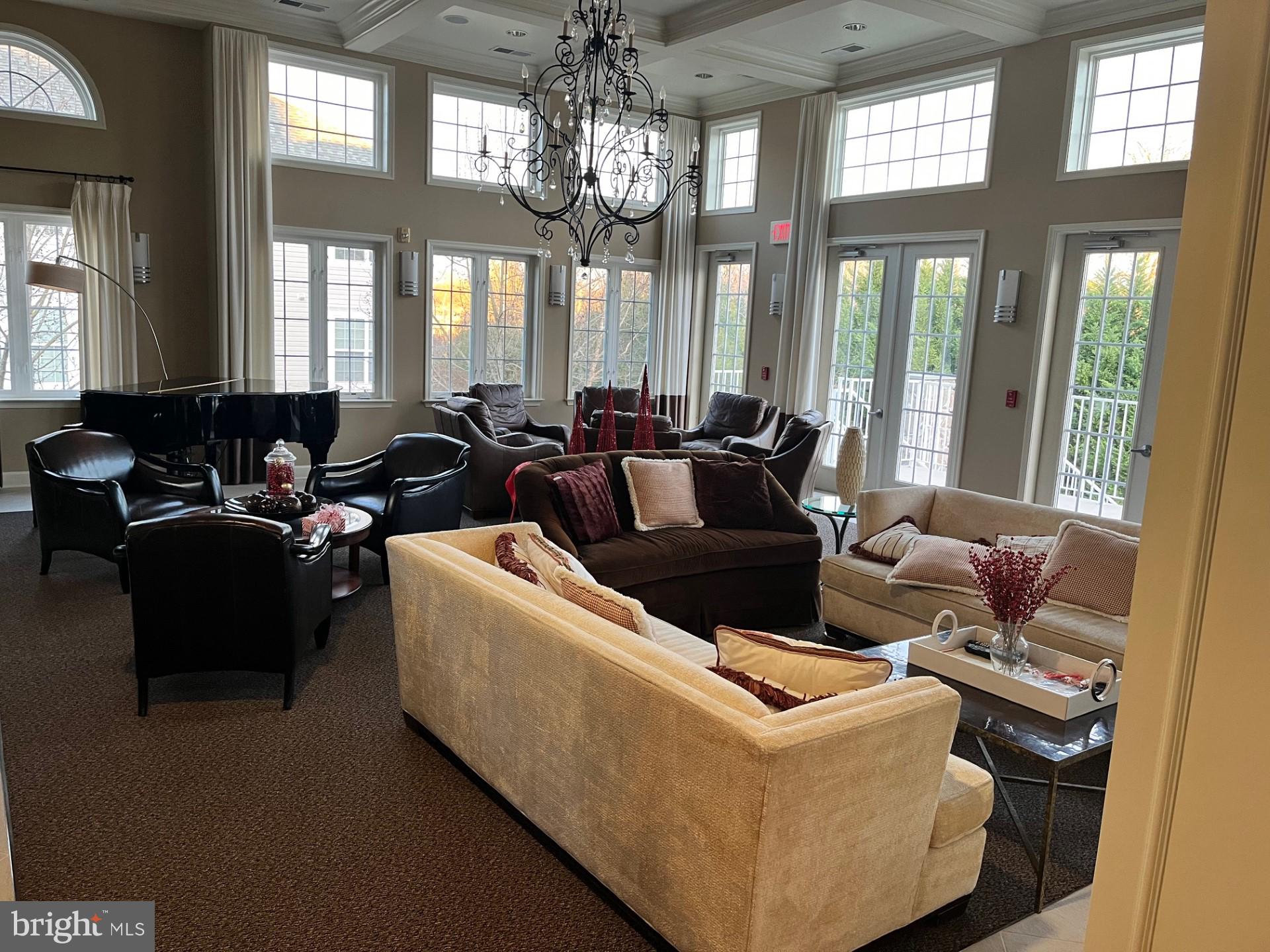 FOUR SEASONS - Residential Lease