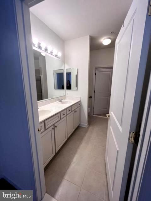 FOUR SEASONS - Residential Lease