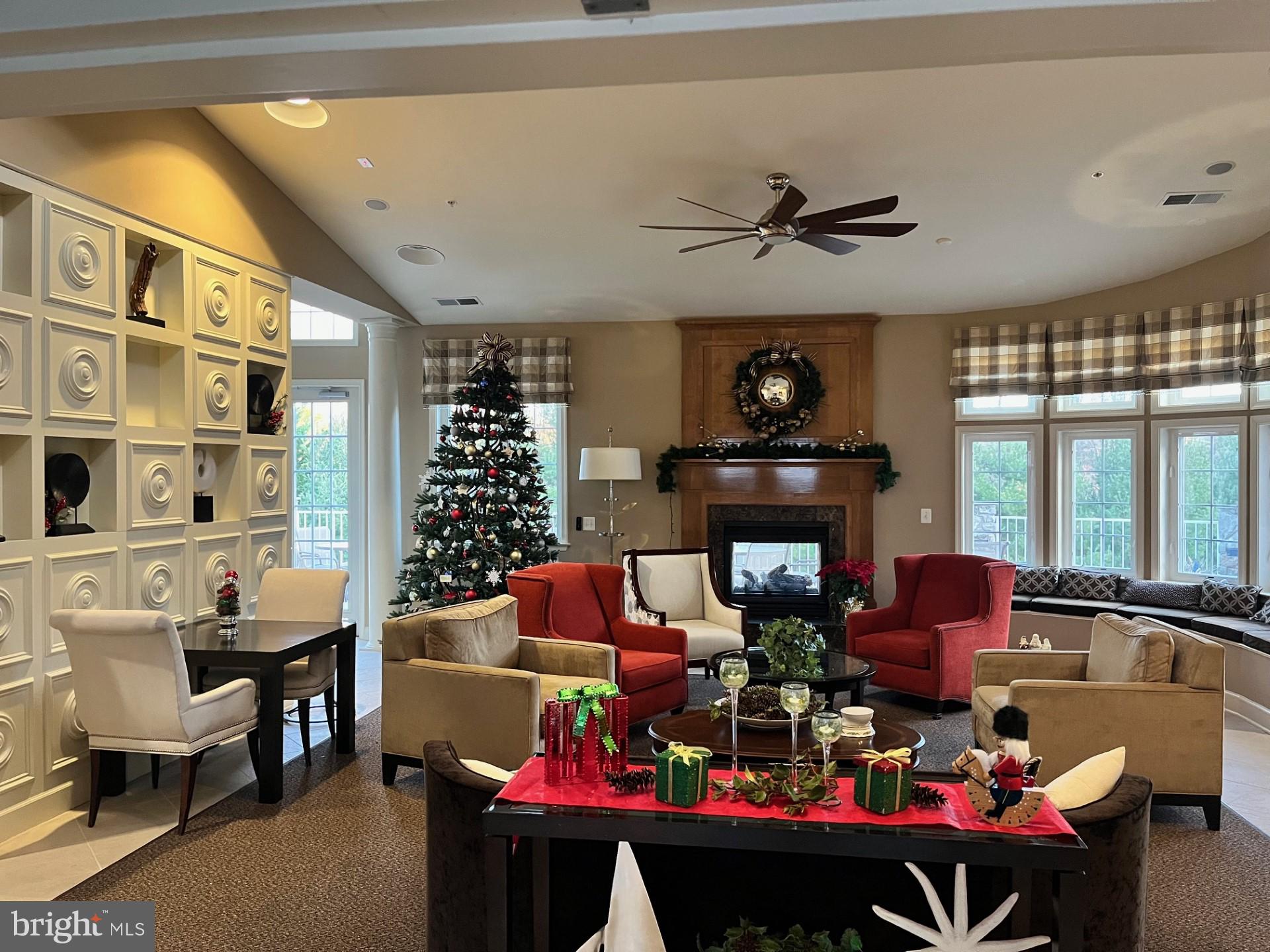 FOUR SEASONS - Residential Lease