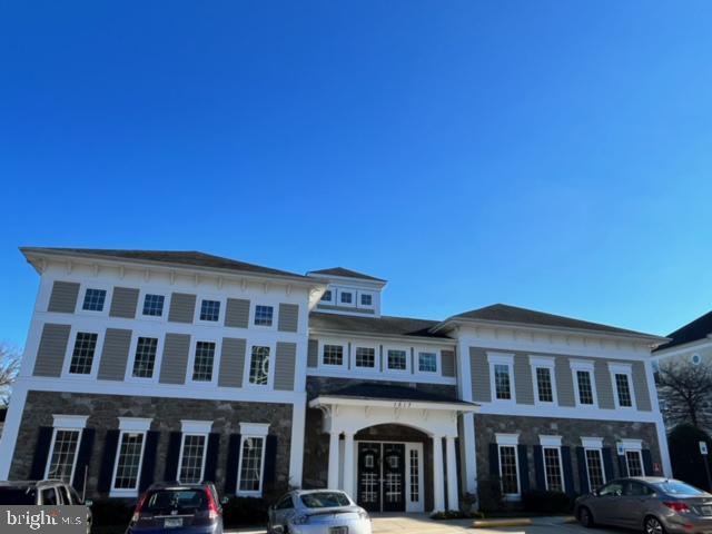 FOUR SEASONS - Residential Lease