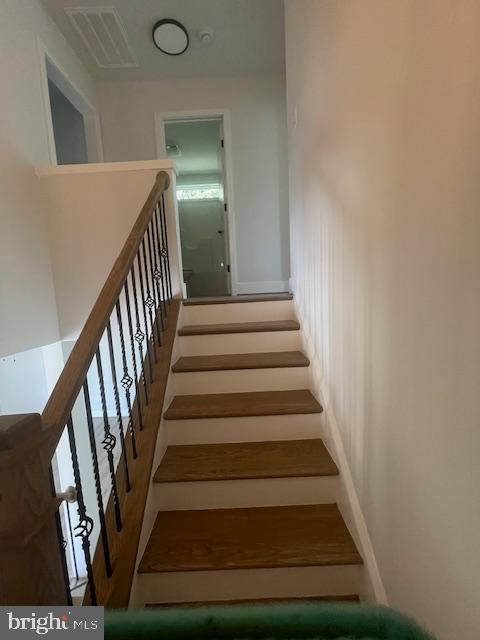 COLONIAL BEACH - Residential Lease