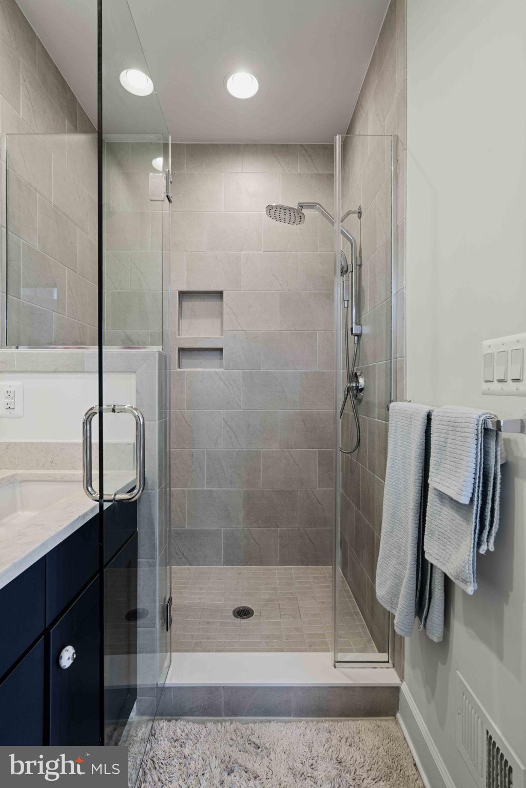 BELMONT BAY - Residential