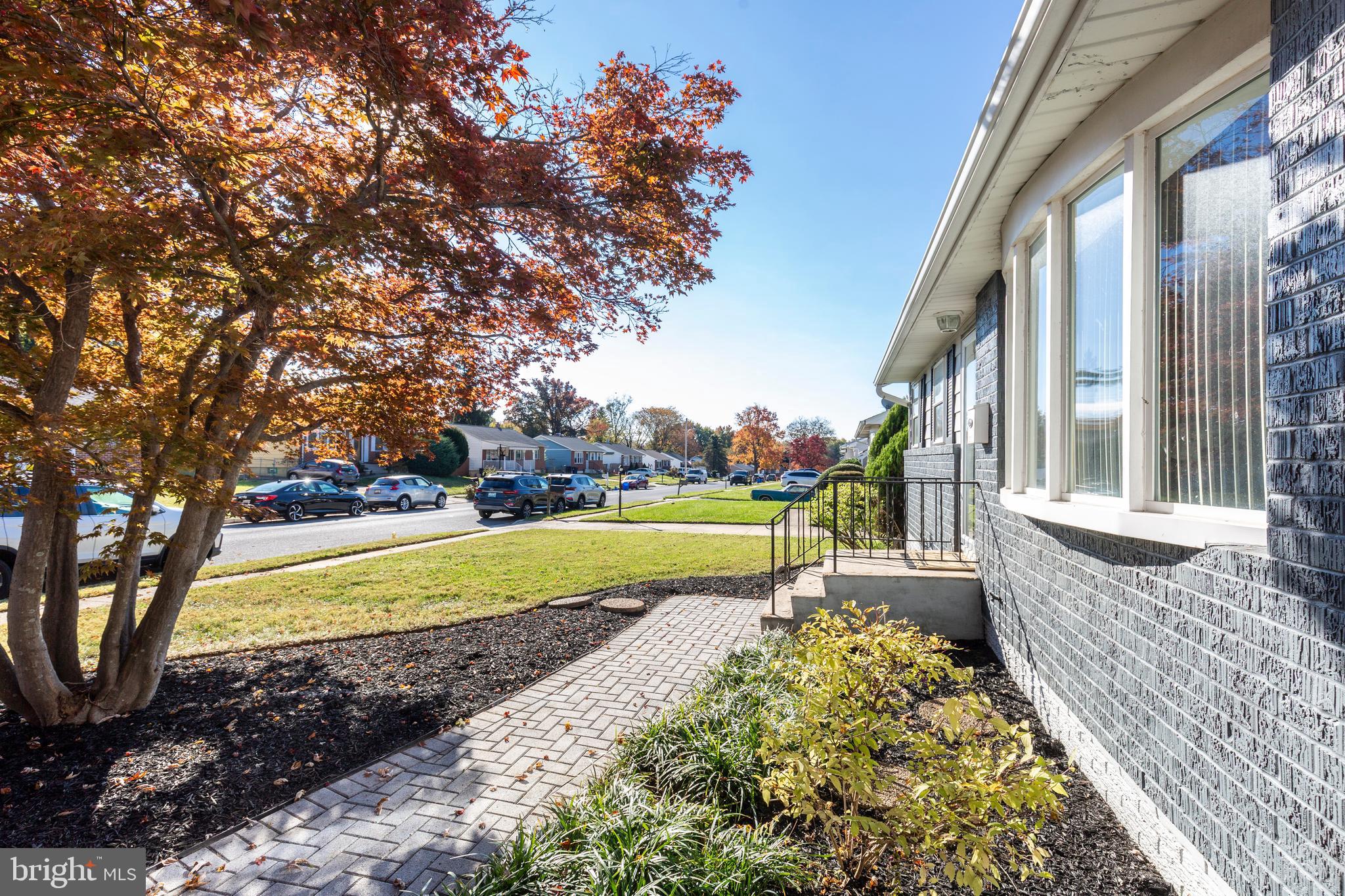 COUNTRY CLUB ESTATES - Residential