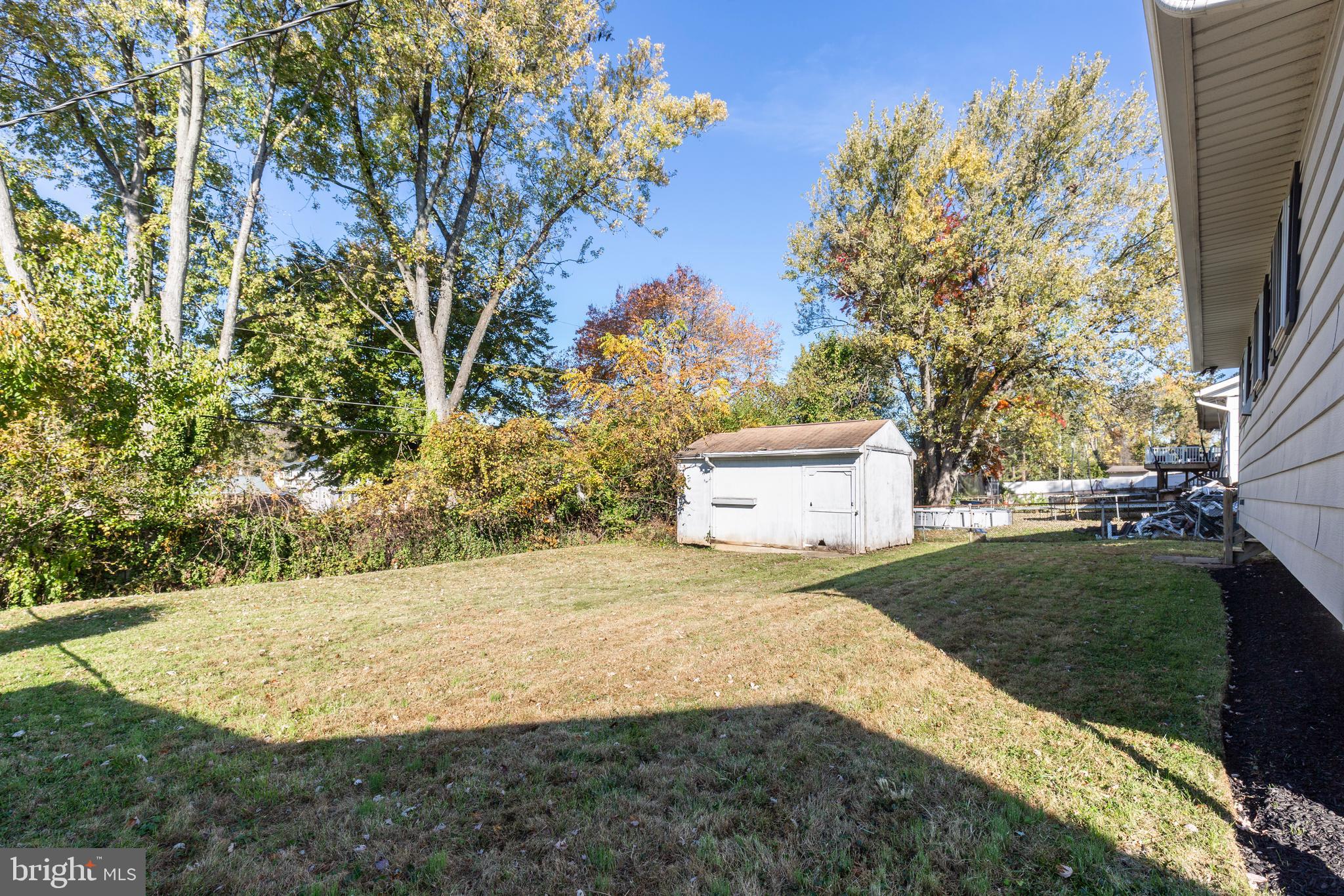 COUNTRY CLUB ESTATES - Residential