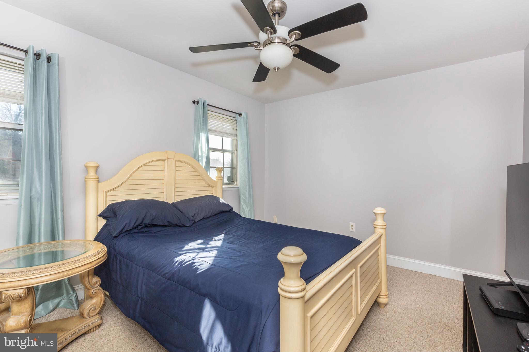 COUNTRY CLUB ESTATES - Residential