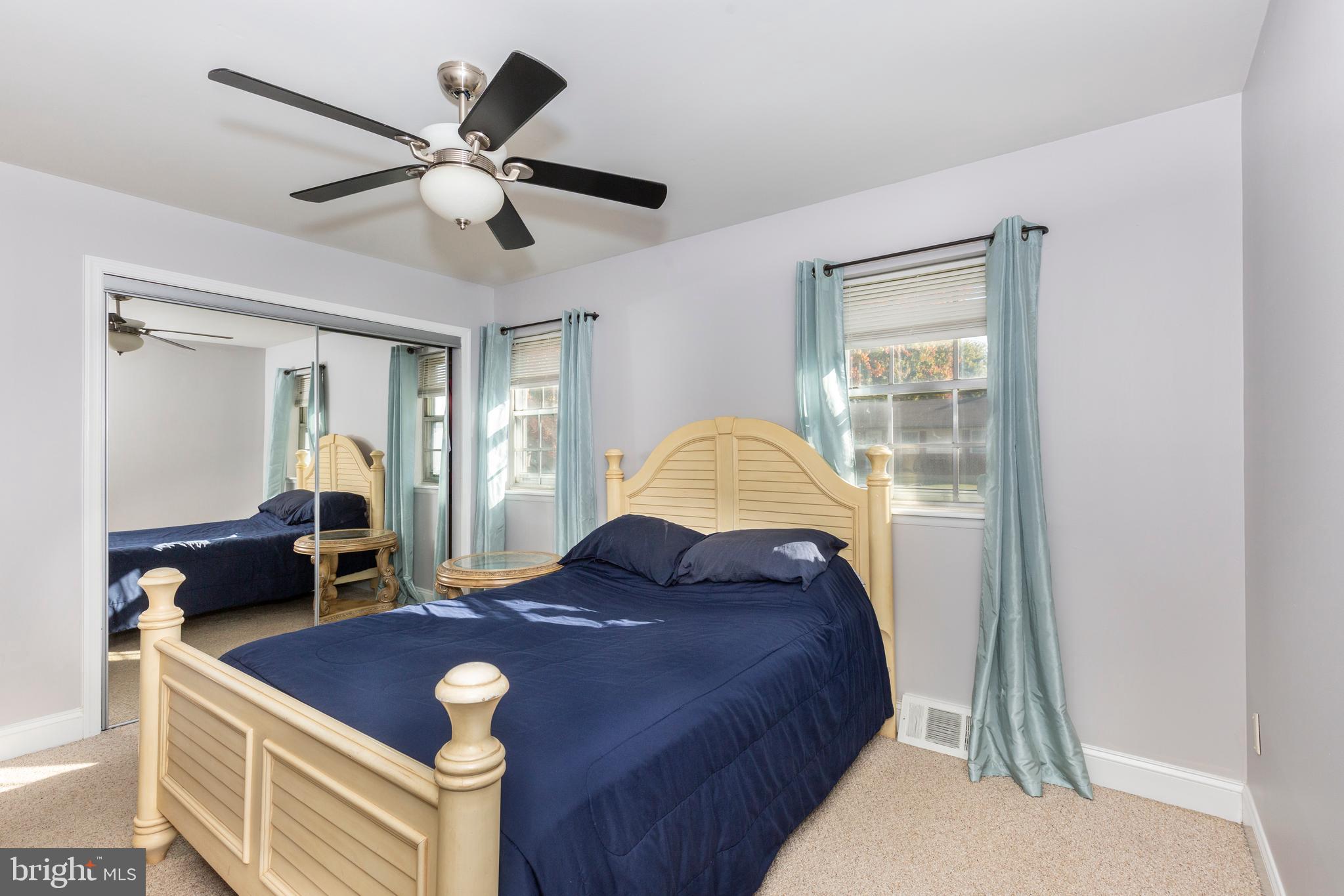 COUNTRY CLUB ESTATES - Residential