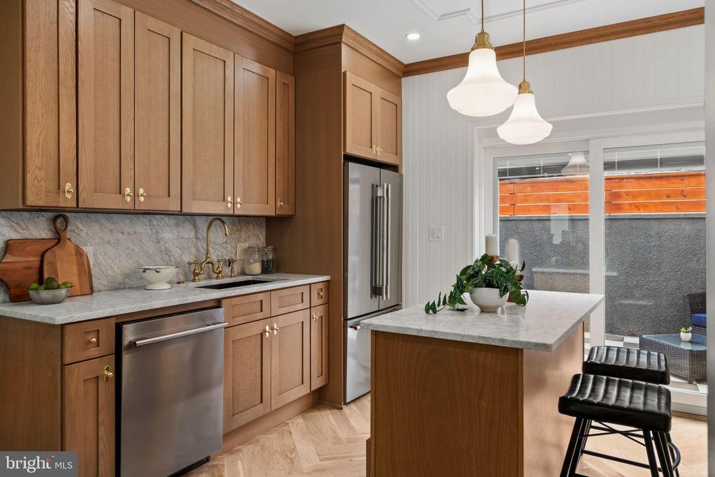 Photo of 914 Fernon Street, PHILADELPHIA, PA 19148 (MLS # PAPH2585640)