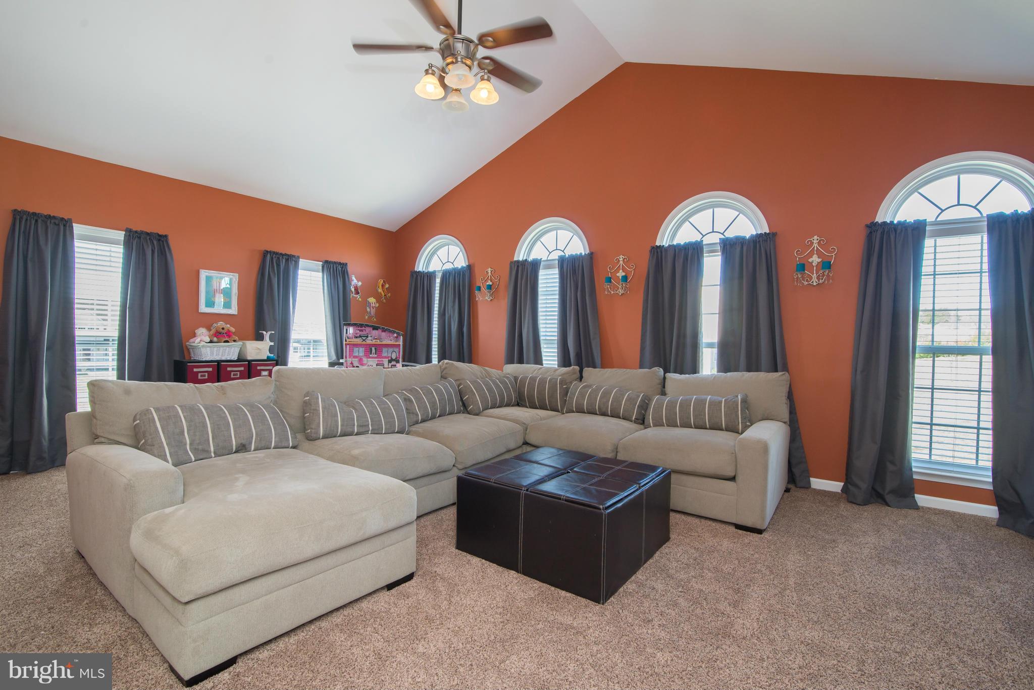 SPRUCE HILL ESTATES - Residential