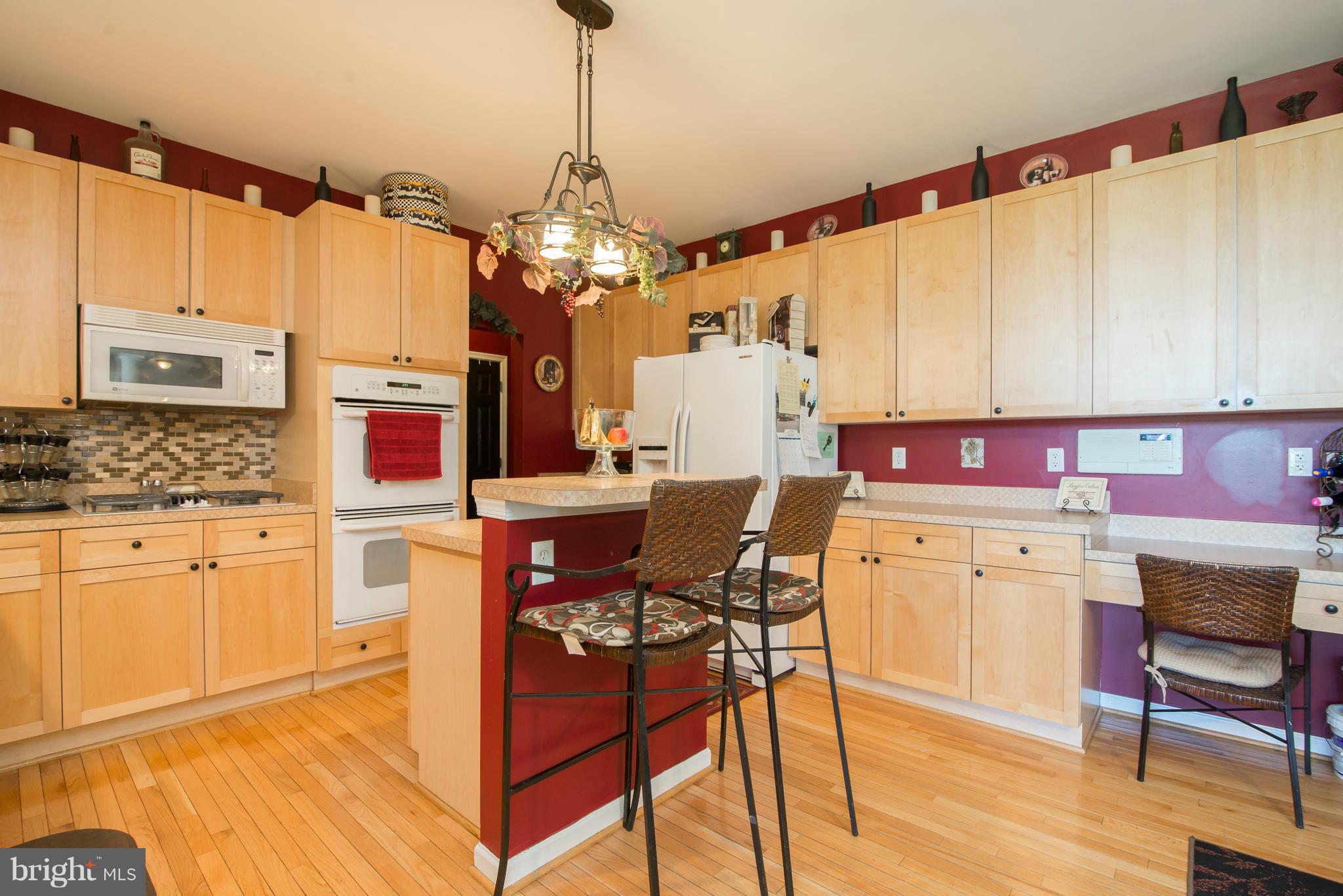 SPRUCE HILL ESTATES - Residential