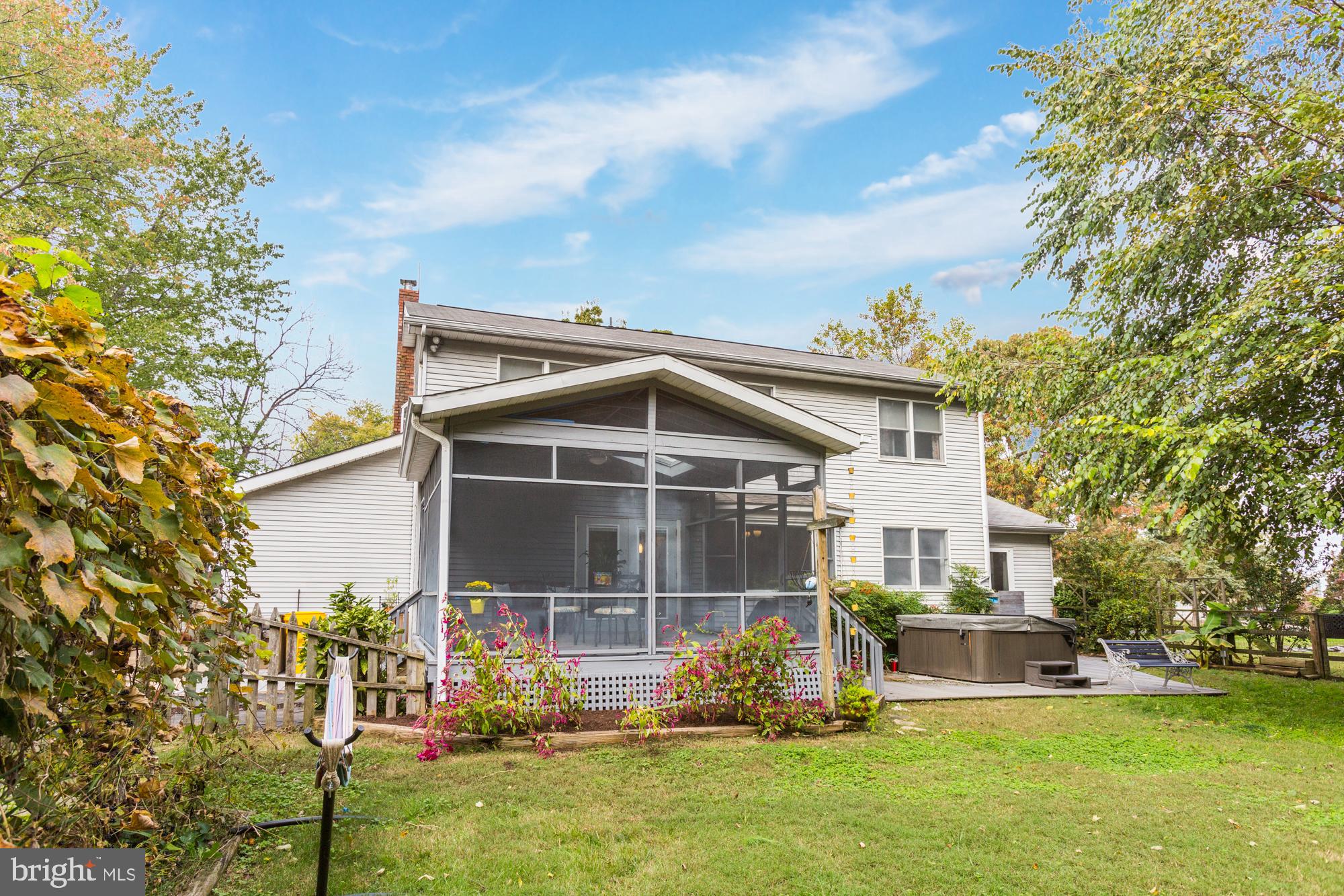 CAPE ST CLAIRE - Residential Lease