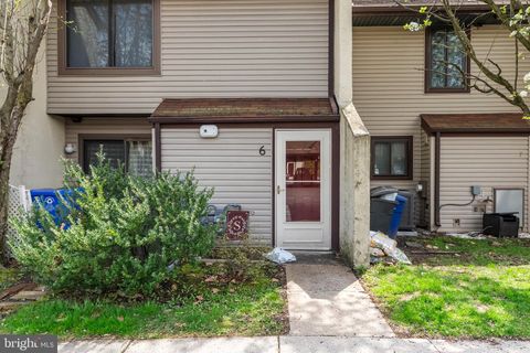 6 W AZALEA LANE MOUNT LAUREL NJ 08054