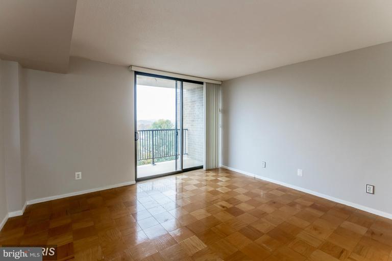 AMERICANA CENTRE - Residential Lease