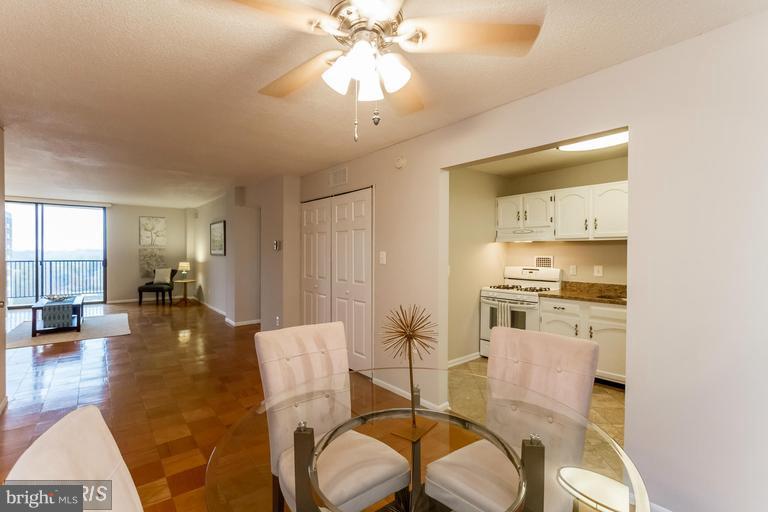 AMERICANA CENTRE - Residential Lease