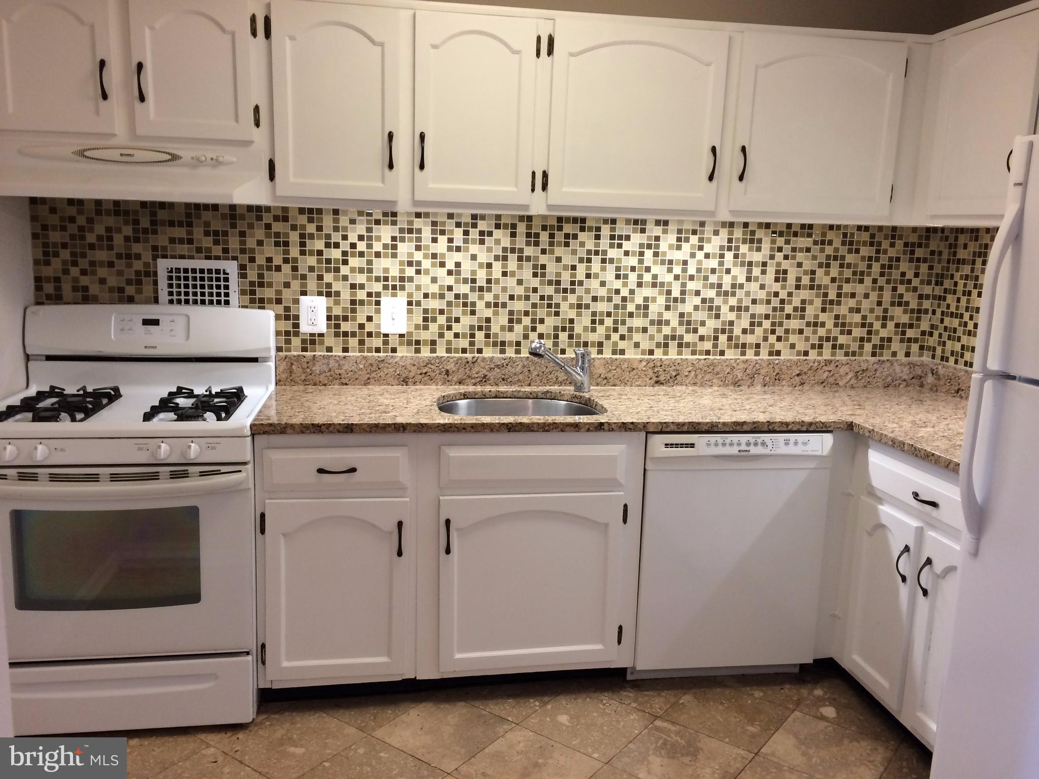 AMERICANA CENTRE - Residential Lease