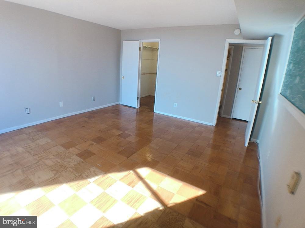 AMERICANA CENTRE - Residential Lease