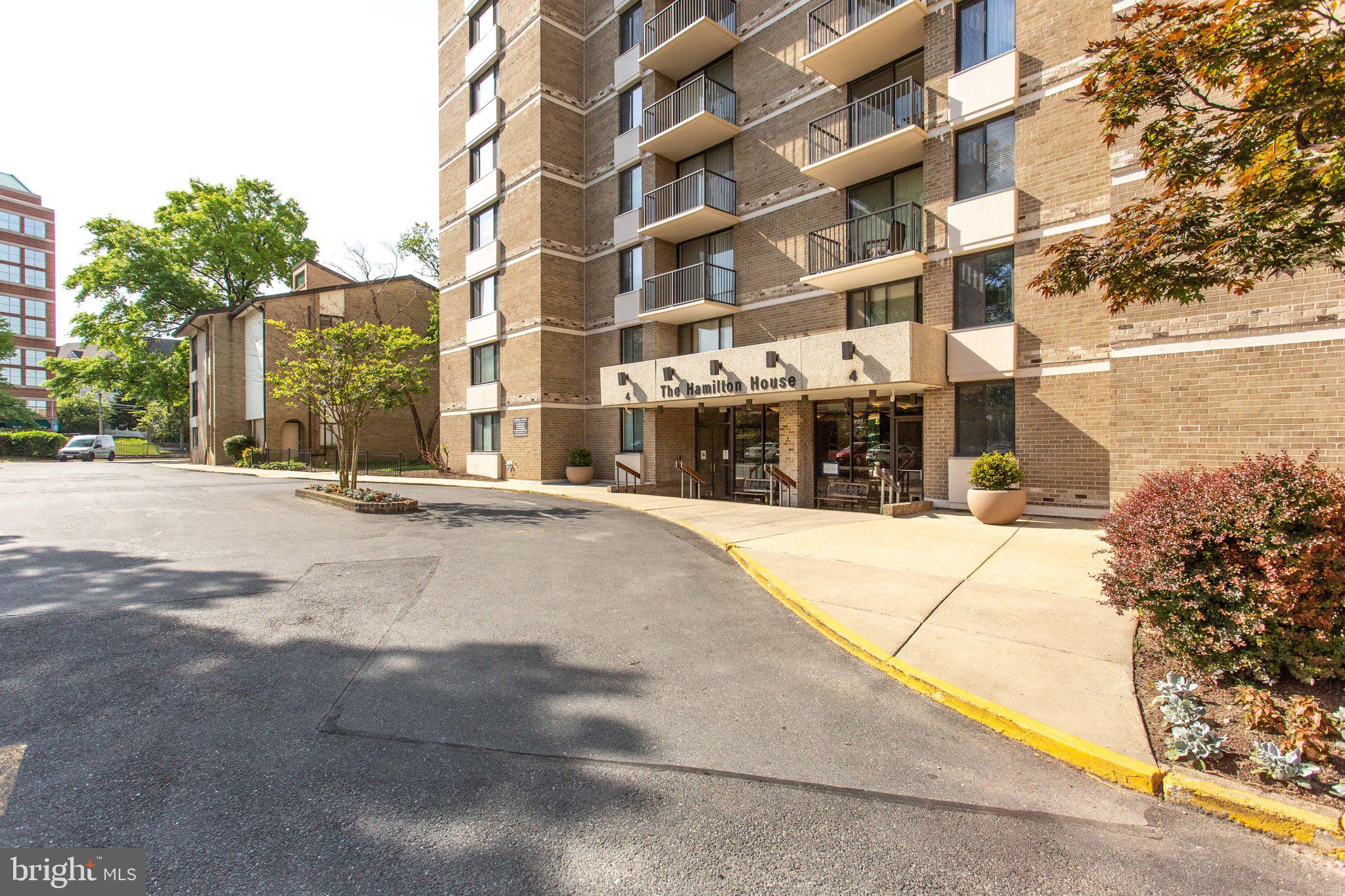 AMERICANA CENTRE - Residential Lease