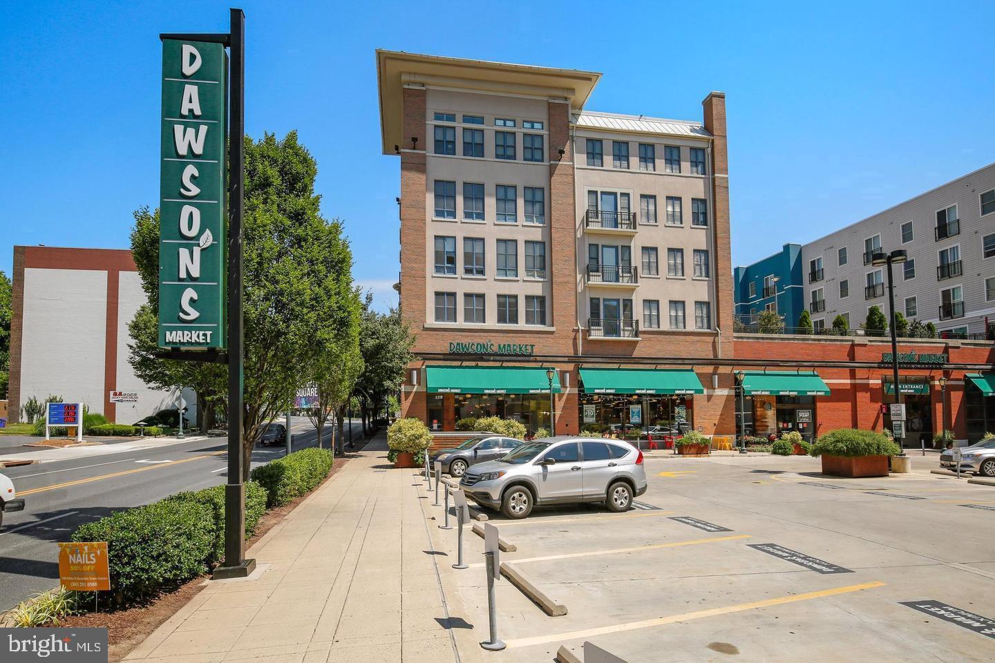 AMERICANA CENTRE - Residential Lease