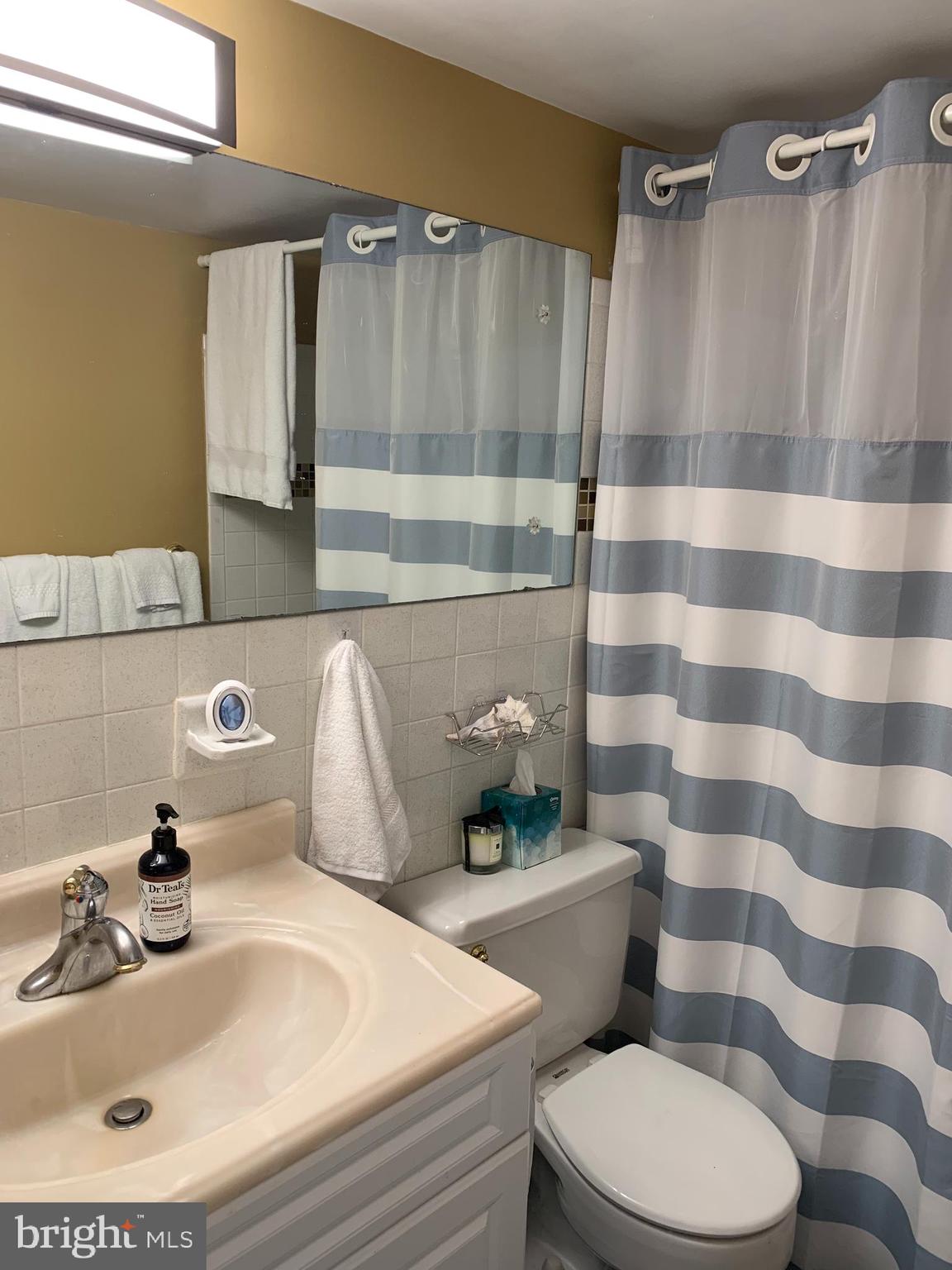 AMERICANA CENTRE - Residential Lease