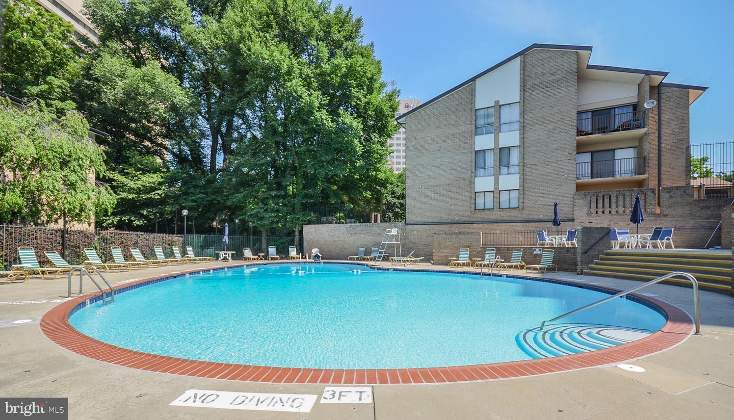AMERICANA CENTRE - Residential Lease