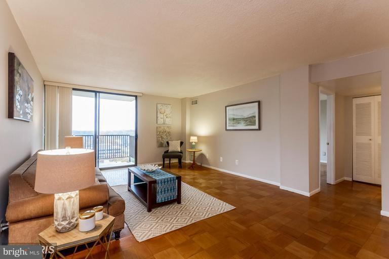 AMERICANA CENTRE - Residential Lease